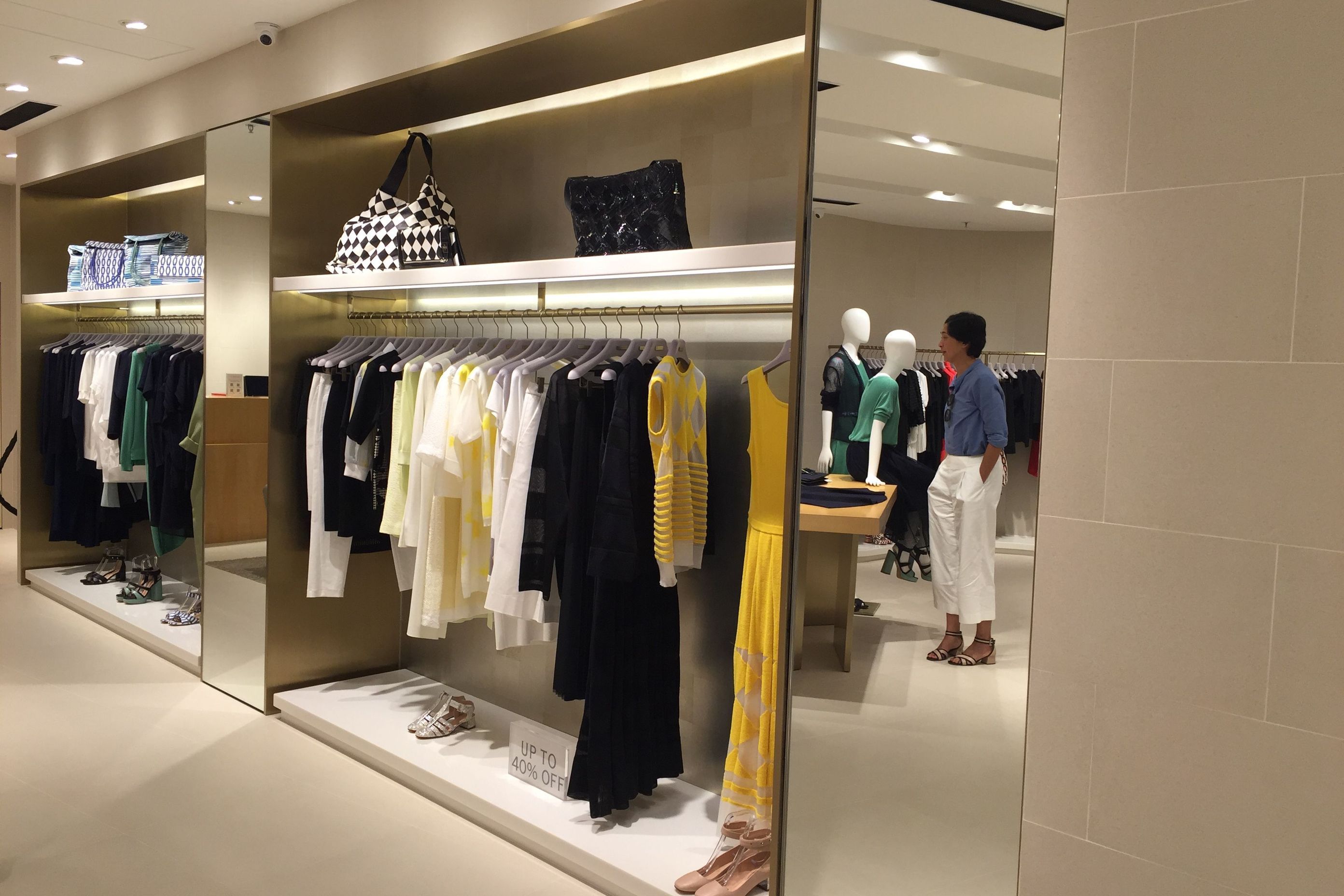 Festival Walk, Hong Kong - Retail