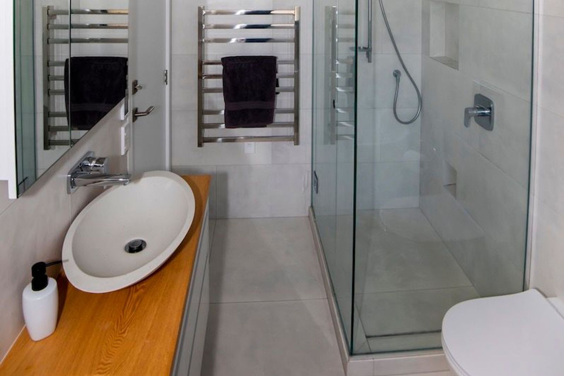 Titirangi renovation and self contained unit