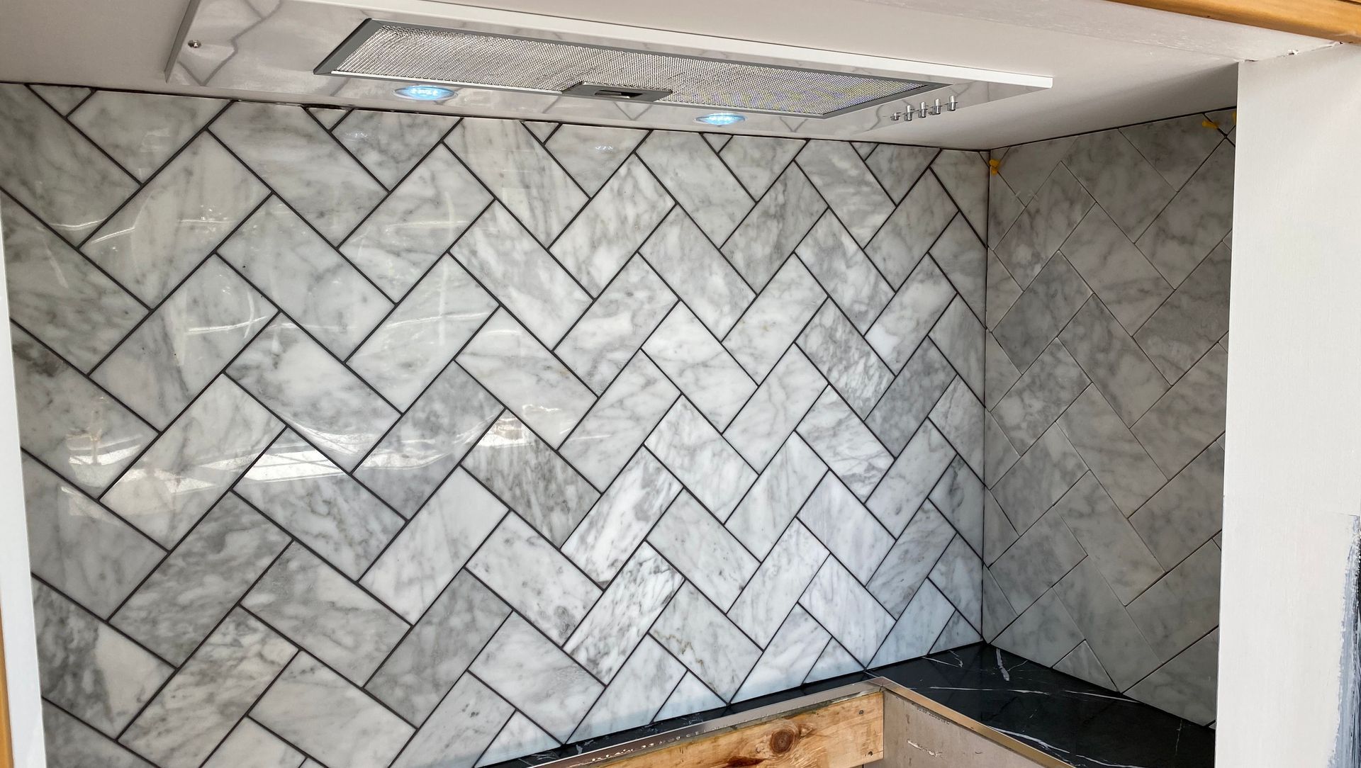 Kitchens, Laundries & Floor Tiling banner