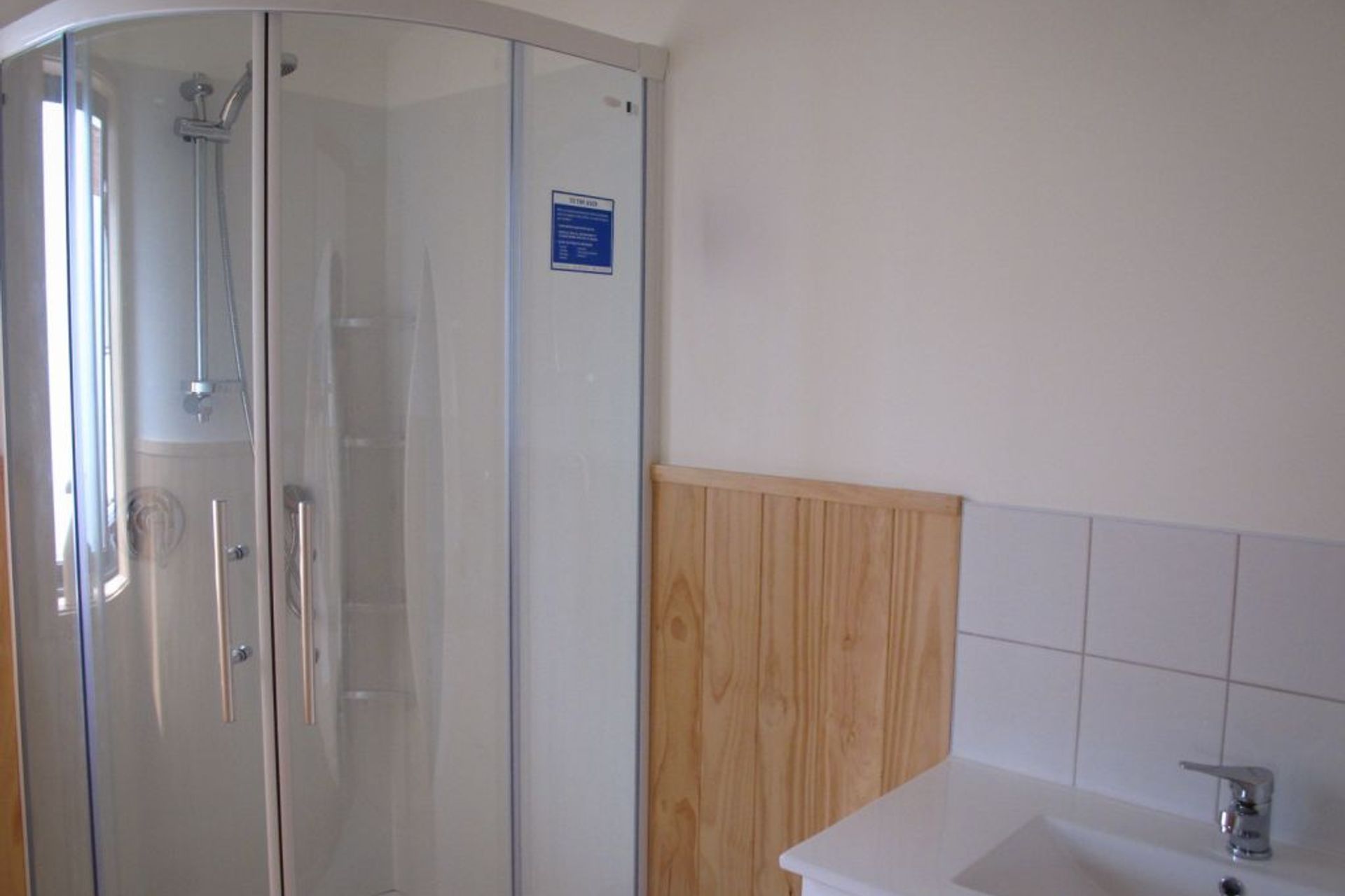 An Attic conversion on the Tutukaka Coast.  Kaiser Construction built a 1 bedroom apartment in the attic space above a garage