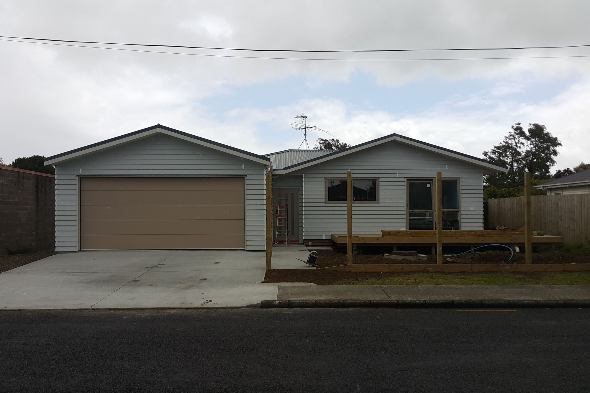 Front of  House - We are ready to paint and put up the fence
