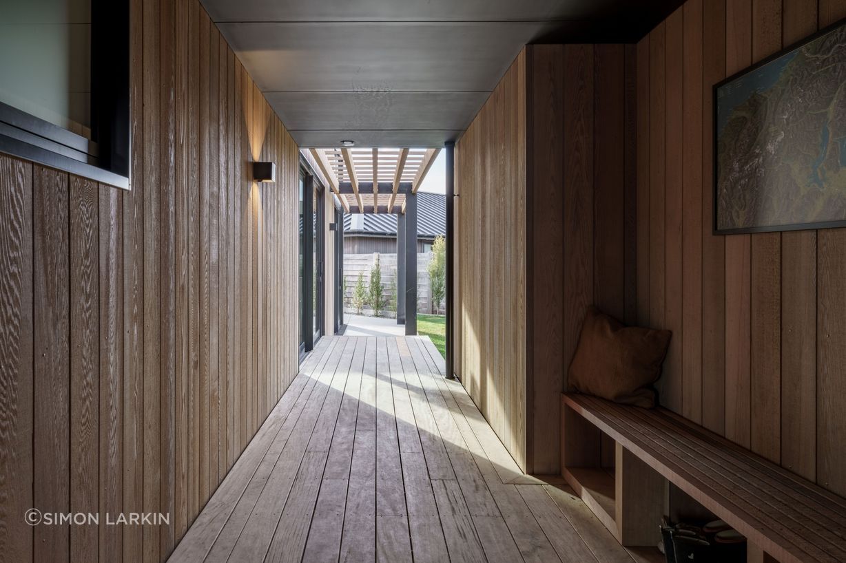 02-Ben-Hudson-Architects-Alpine-Home-Wanaka-covered-entry-link.jpg