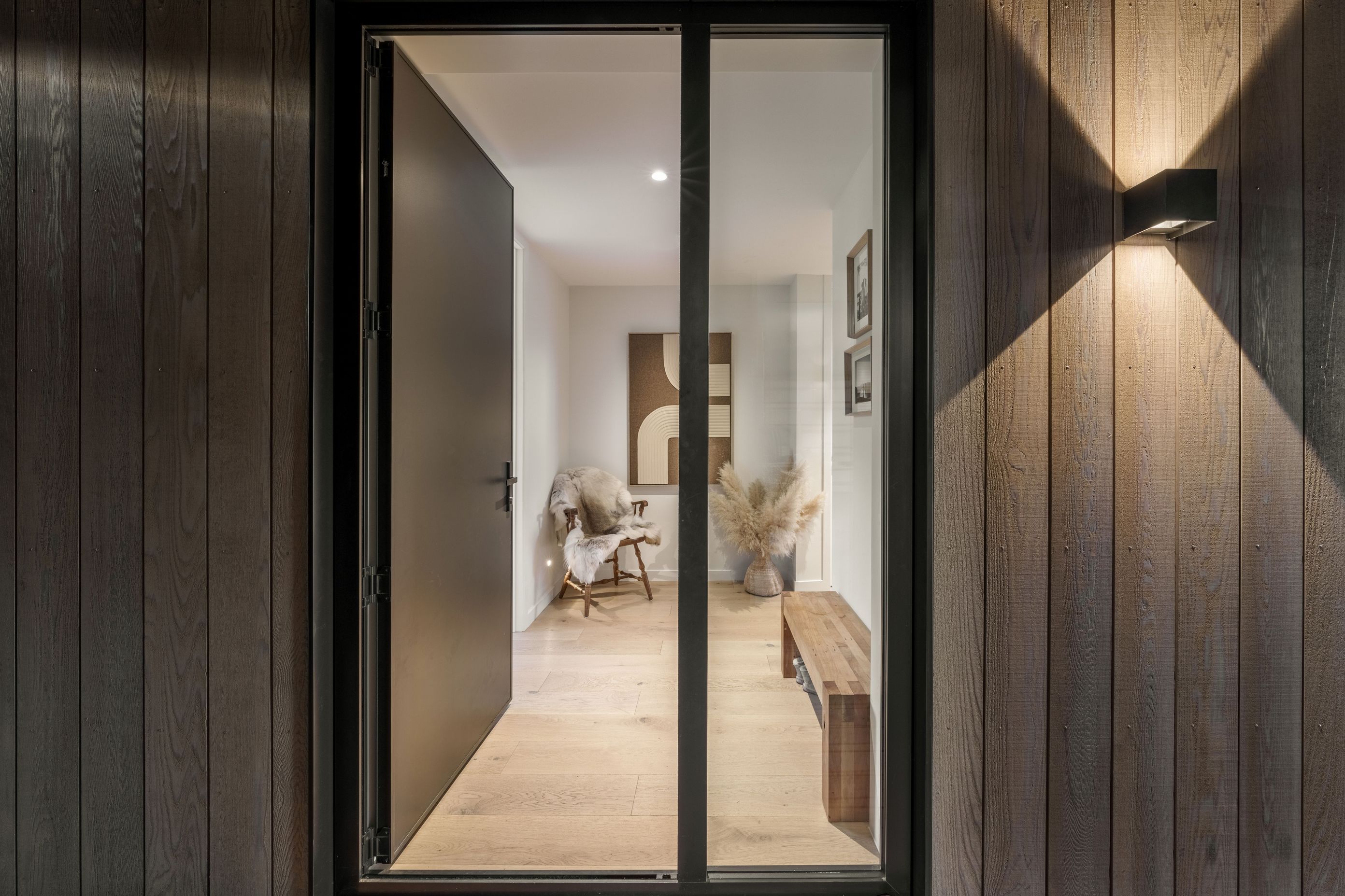 03-Ben-Hudson-Architects-Alpine-Home-Wanaka-entry.jpg
