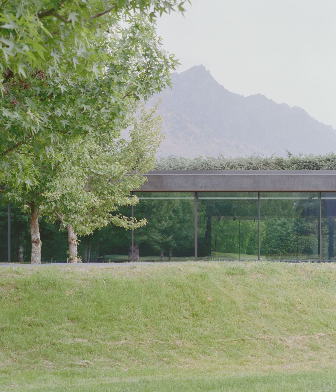 03Thomas-Seear-BuddYoke-Pool-HouseV1.jpg