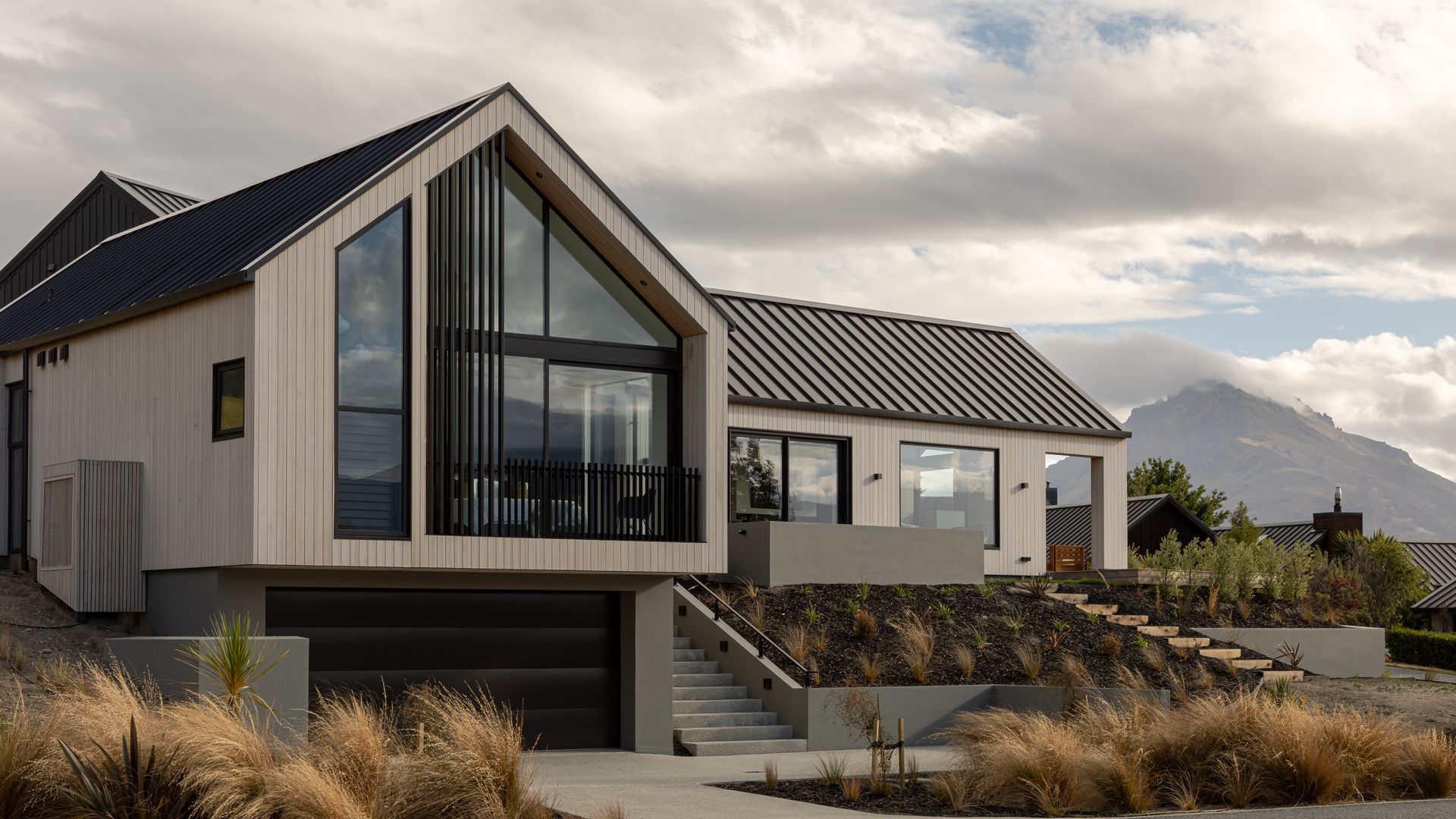 McAdam Jacks Point Architectural Build video