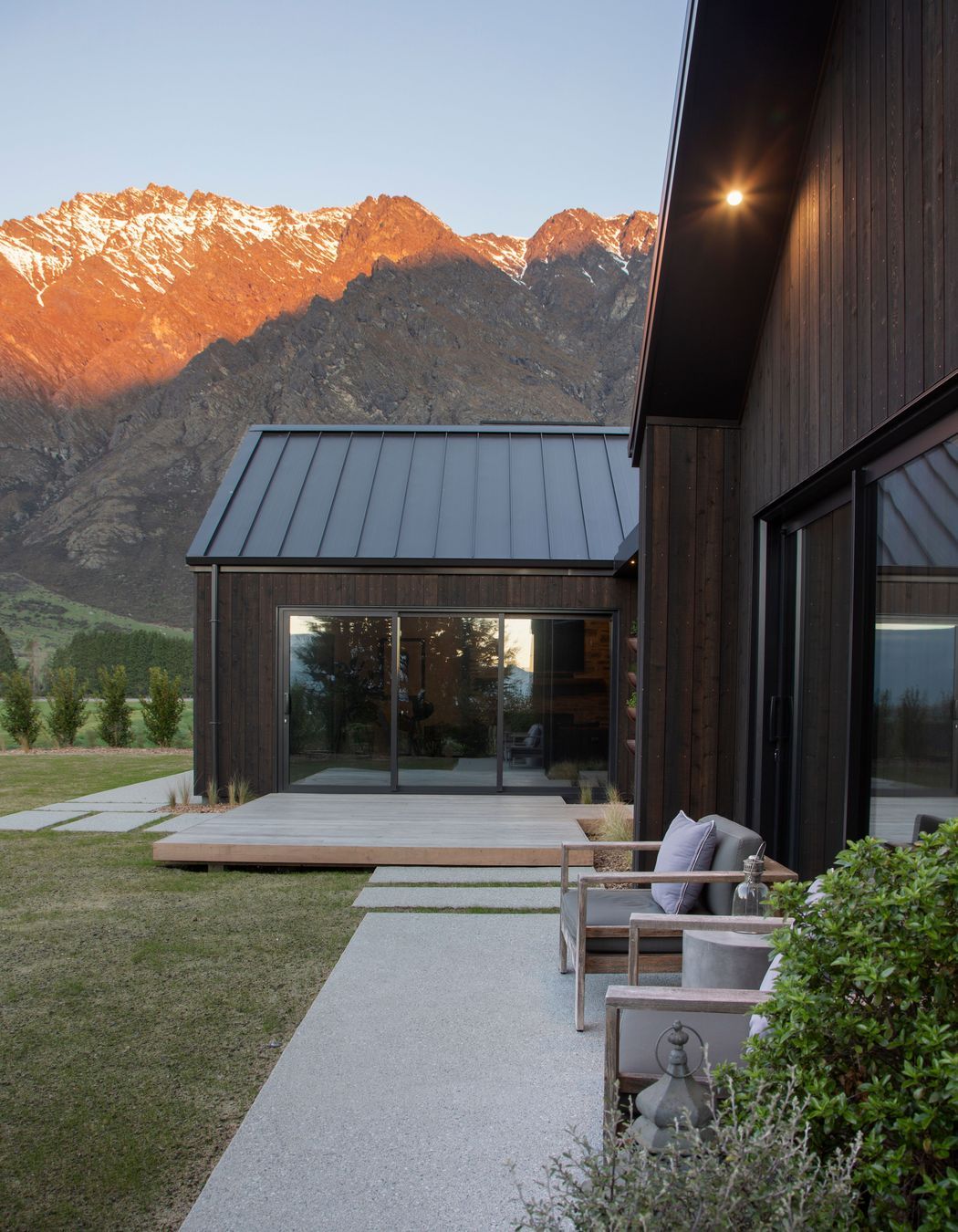 The floorplan has been designed to provide privacy on the eastern and western sides of the home.