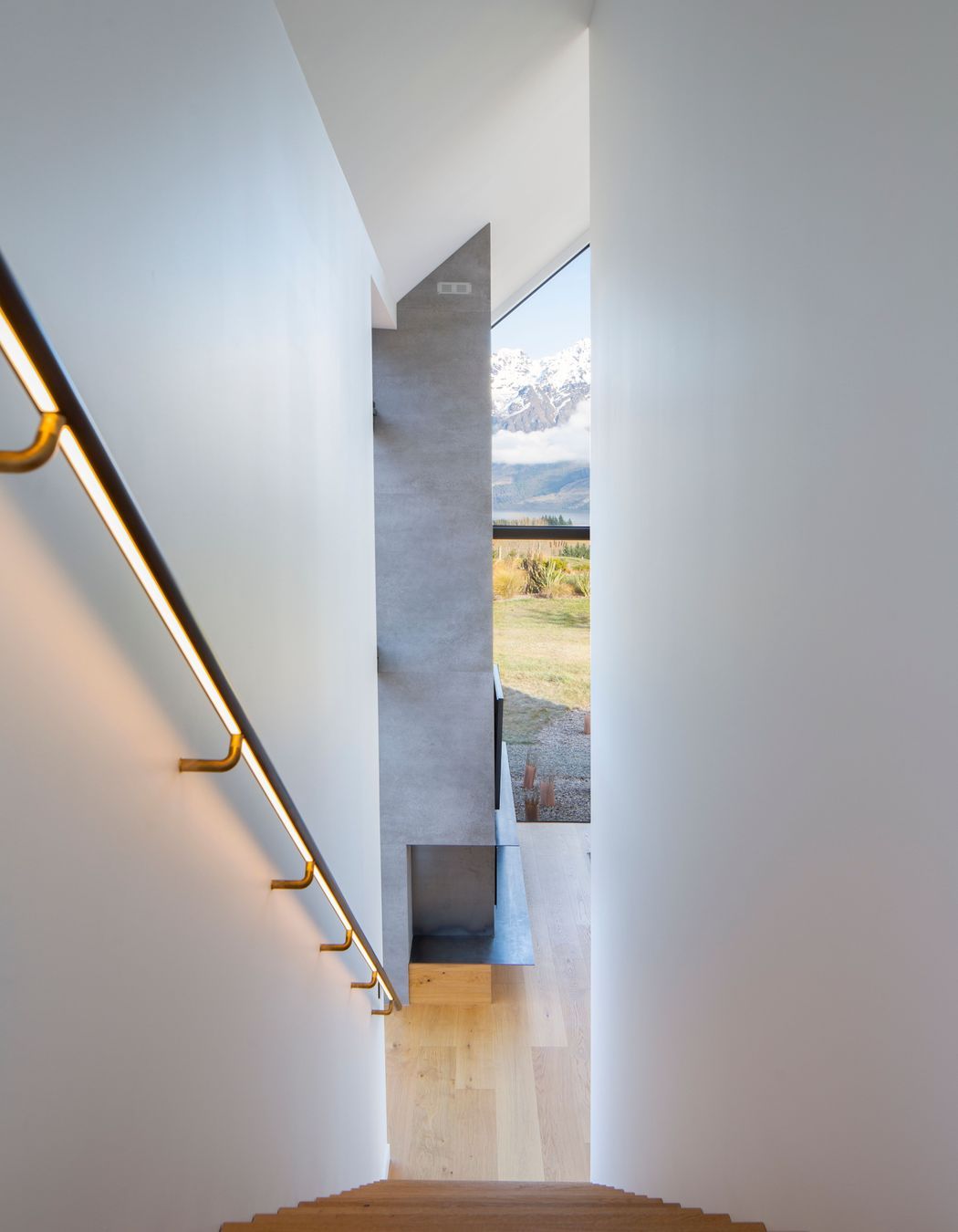 Dravitski Brown Architect | Shingle House Jacks Point