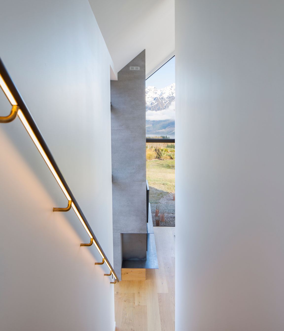 Dravitski Brown Architect | Shingle House Jacks Point