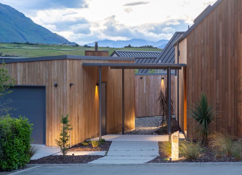 YBL Builder & Rafe McLean Architects Jacks Point Winner