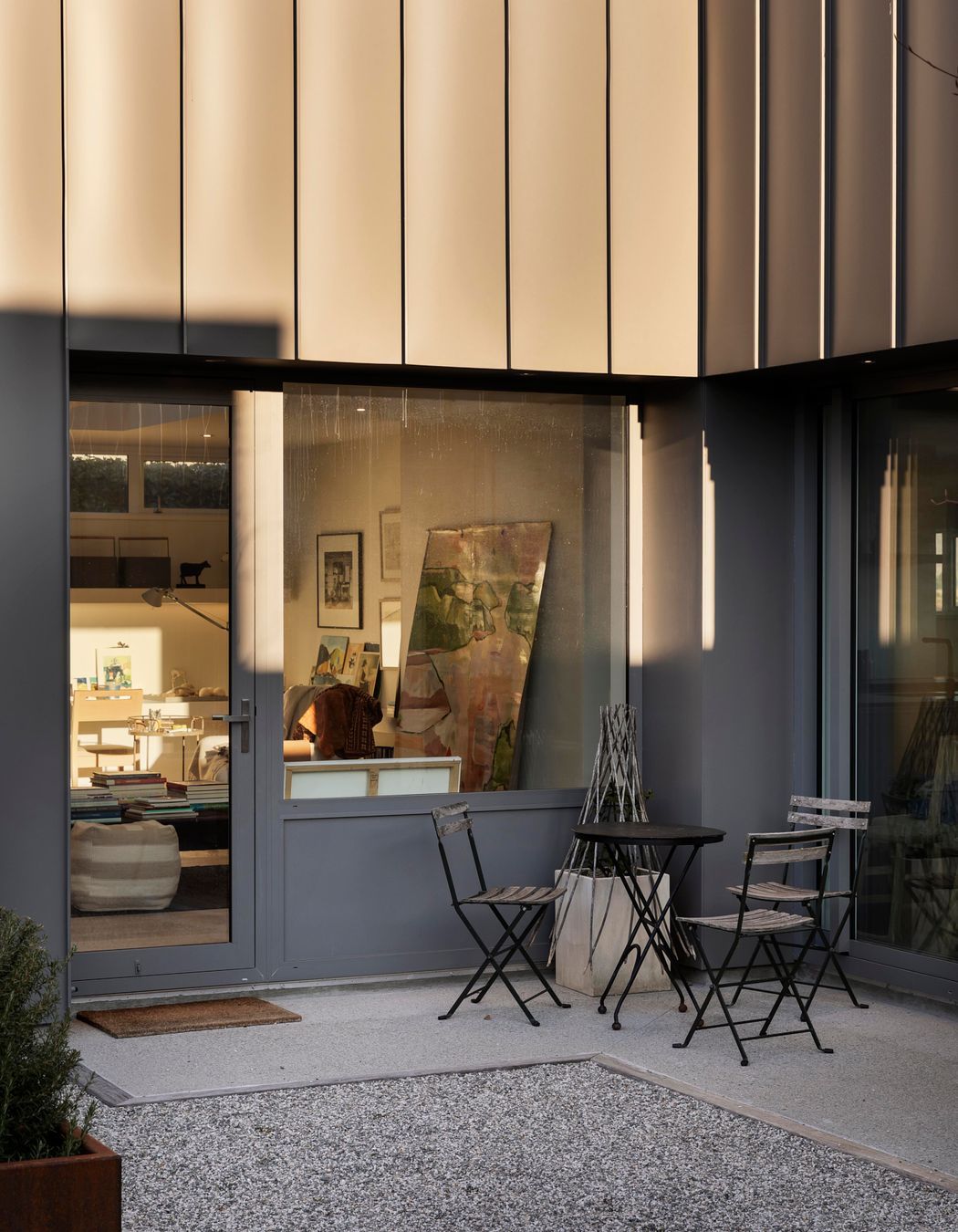 The artist's studio has direct access to an exterior courtyard space.