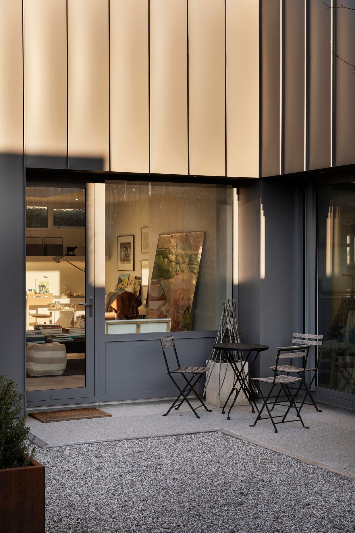 The artist's studio has direct access to an exterior courtyard space.