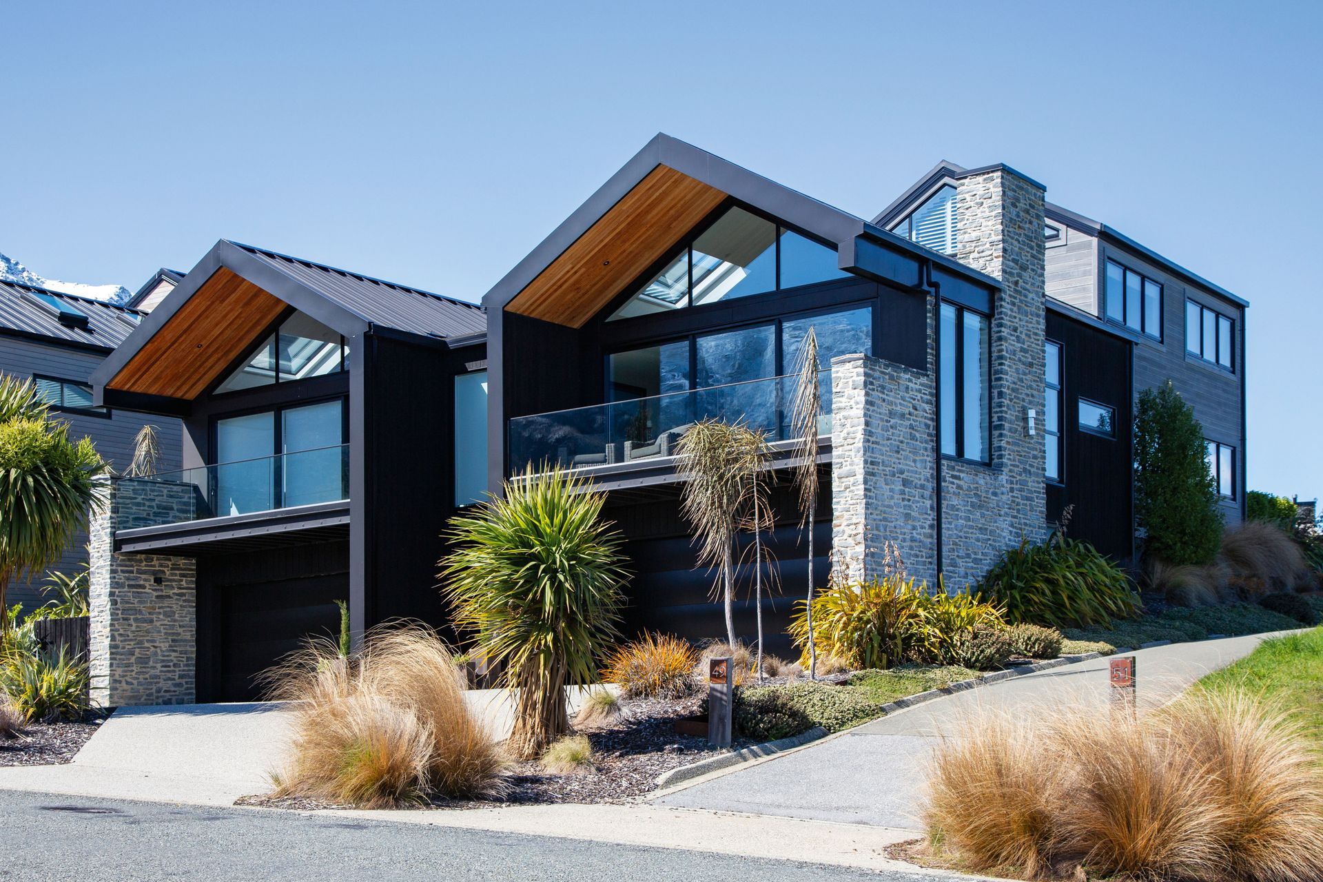 47BMcAdamDriveJacksPoint027.jpg