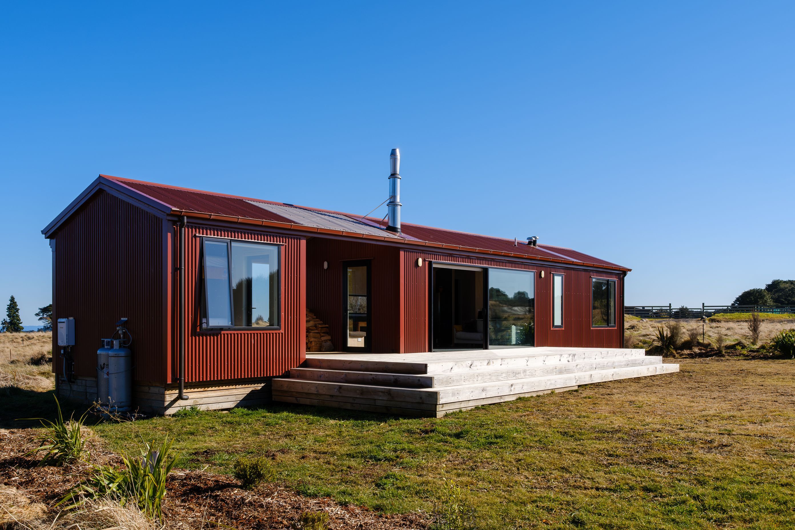 ArkheRed-Ruapehu-HutSmall-House-40.jpg