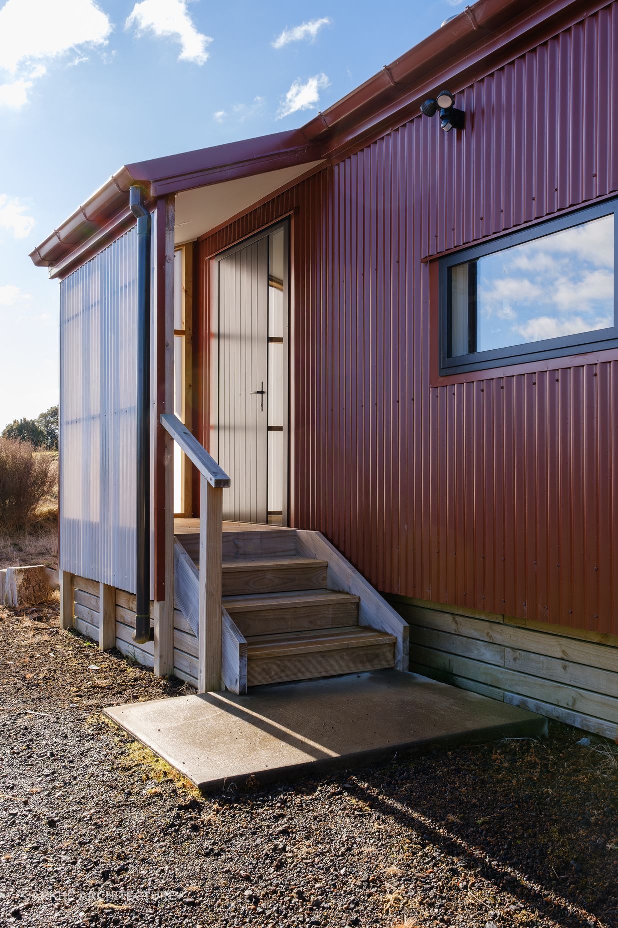 ArkheRed-Ruapehu-HutSmall-House-42.jpg