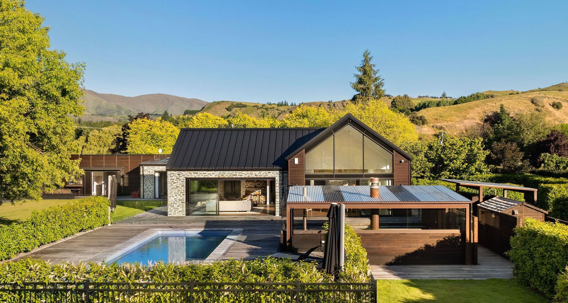 Arrowtown Retreat banner