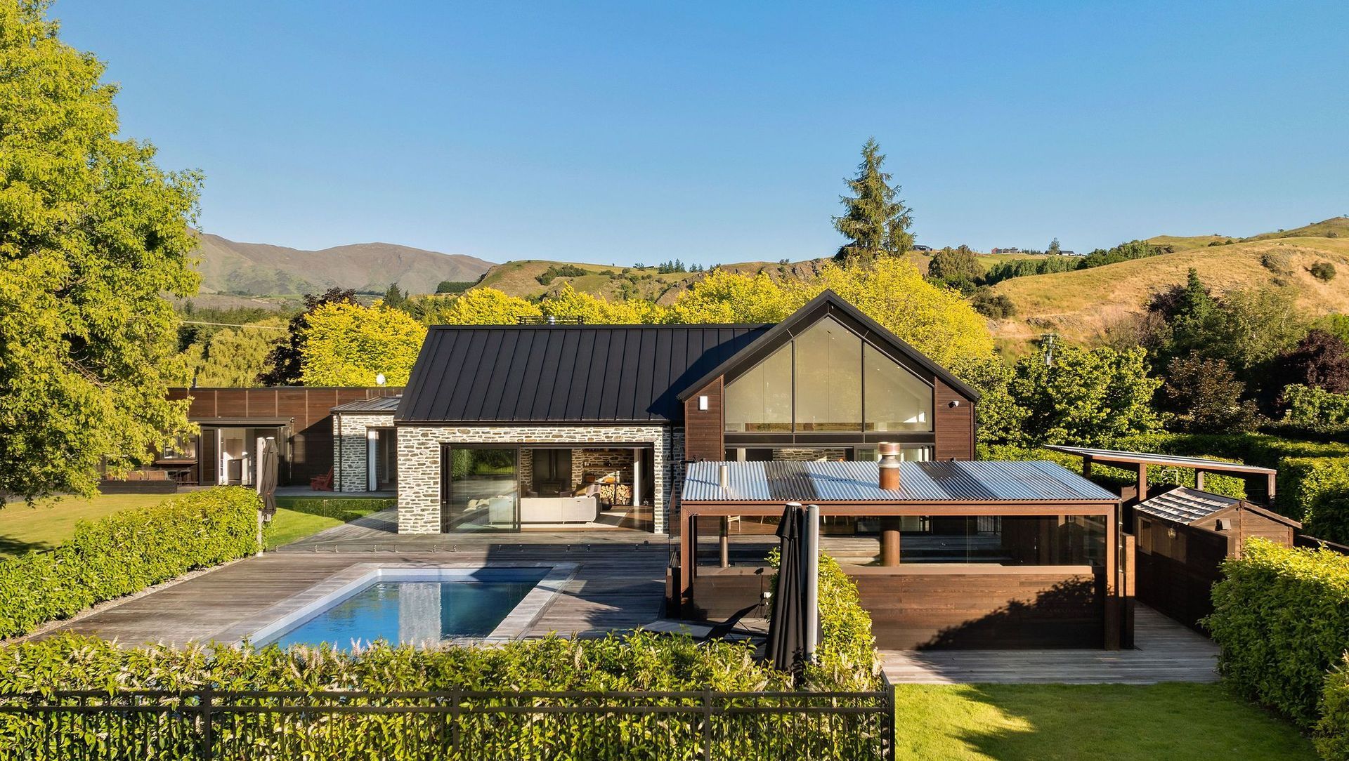 Arrowtown Retreat banner