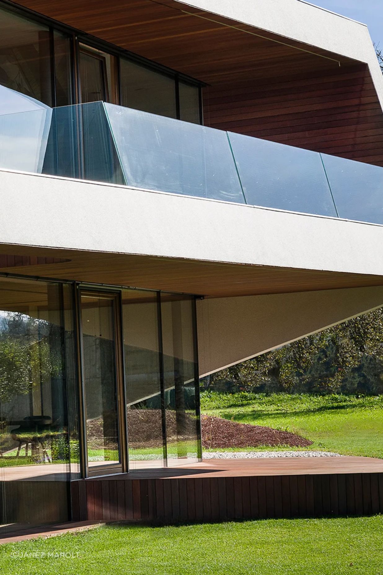 BD-Lea-House-NB-Slovenia-Exterior-10.png