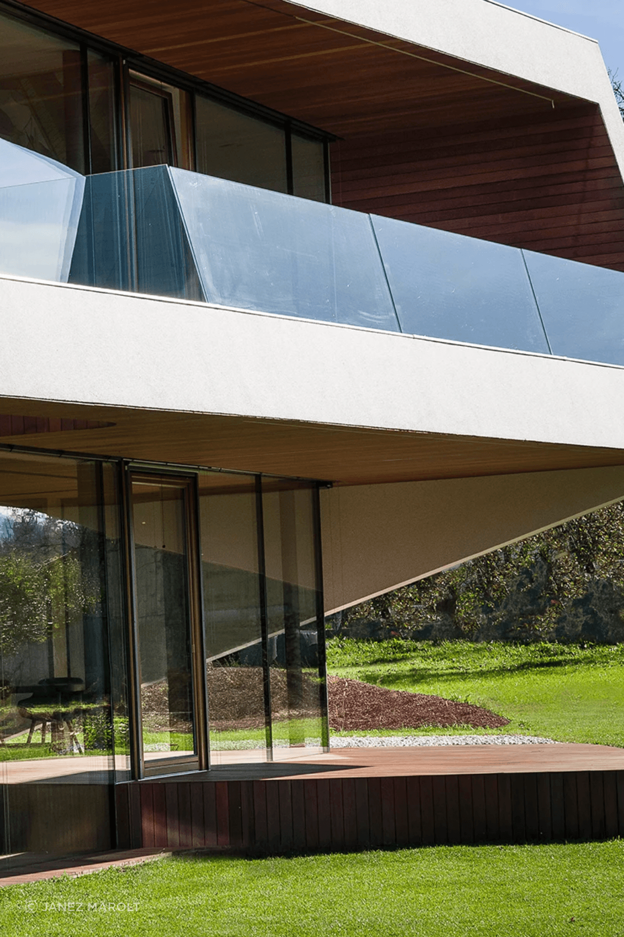 BD-Lea-House-NB-Slovenia-Exterior-10.png