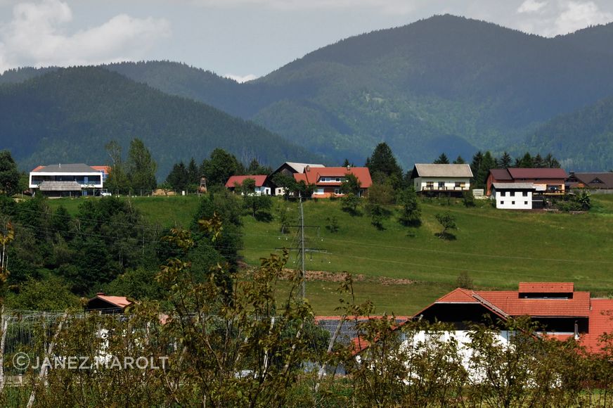 BD-Lea-House-NB-Slovenia-Exterior-7.png