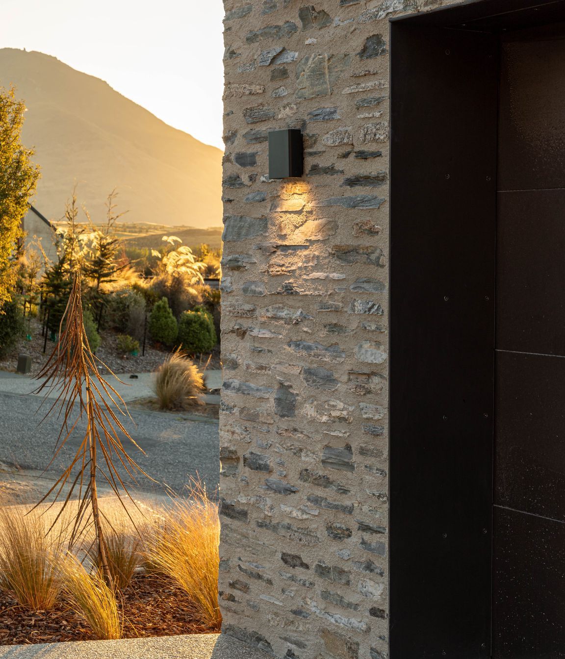 Ben-Hudson-Architects-gallery-house-accent-lighting.jpg