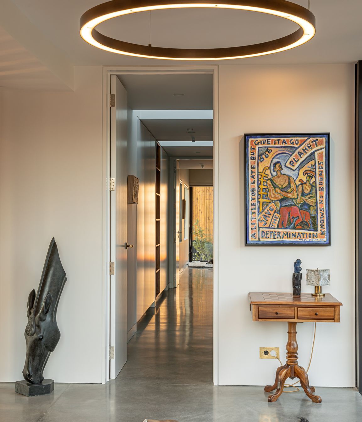 Ben-Hudson-Architects-gallery-house-entrance-hallway.jpg