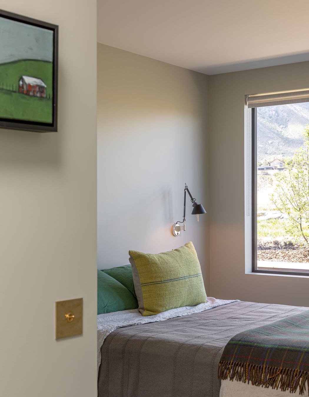 Ben-Hudson-Architects-gallery-house-guest-bedroom.jpg