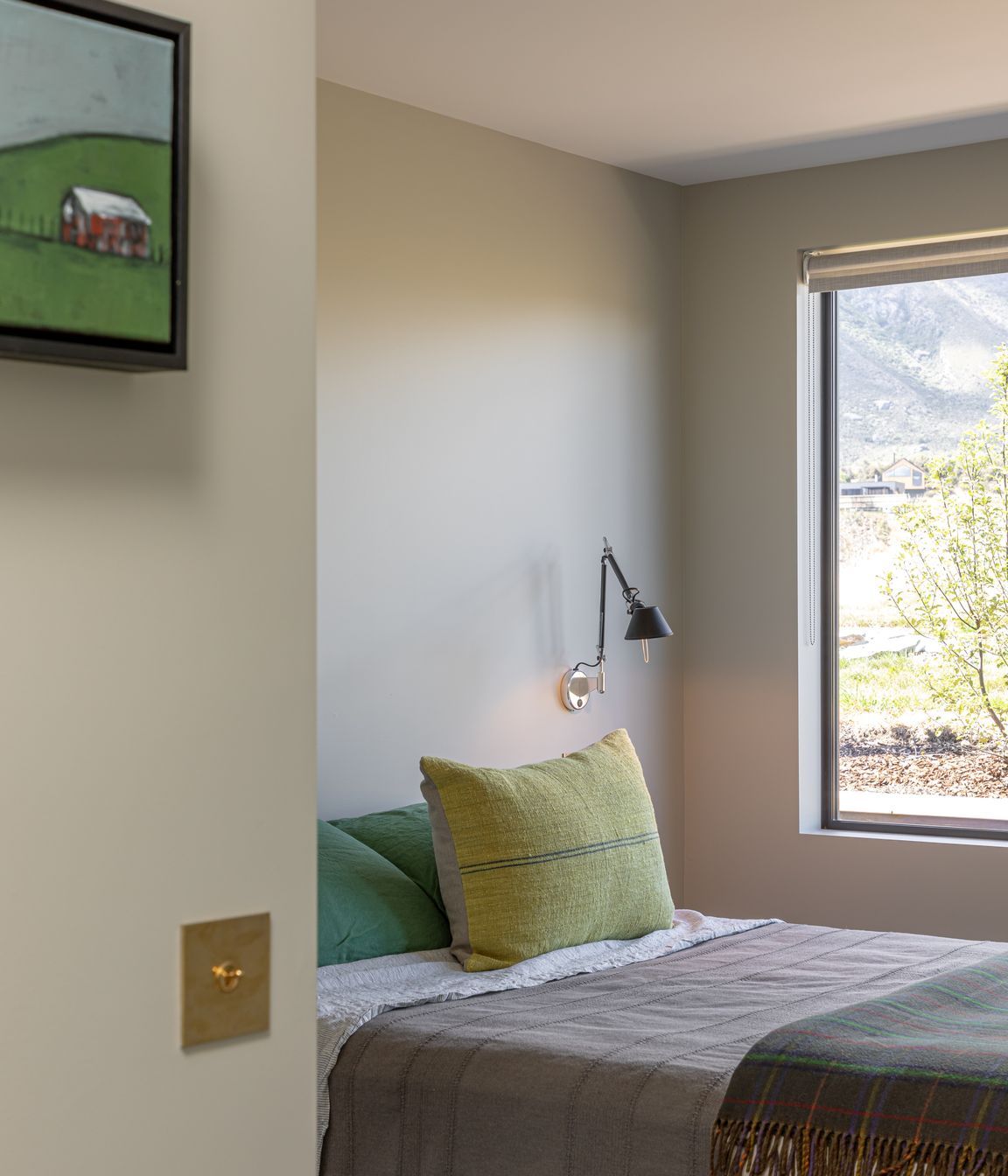 Ben-Hudson-Architects-gallery-house-guest-bedroom.jpg