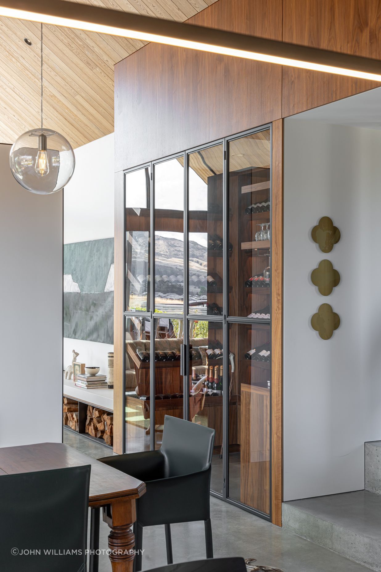 Ben-Hudson-Architects-gallery-house-mid-century-modern-style.jpg