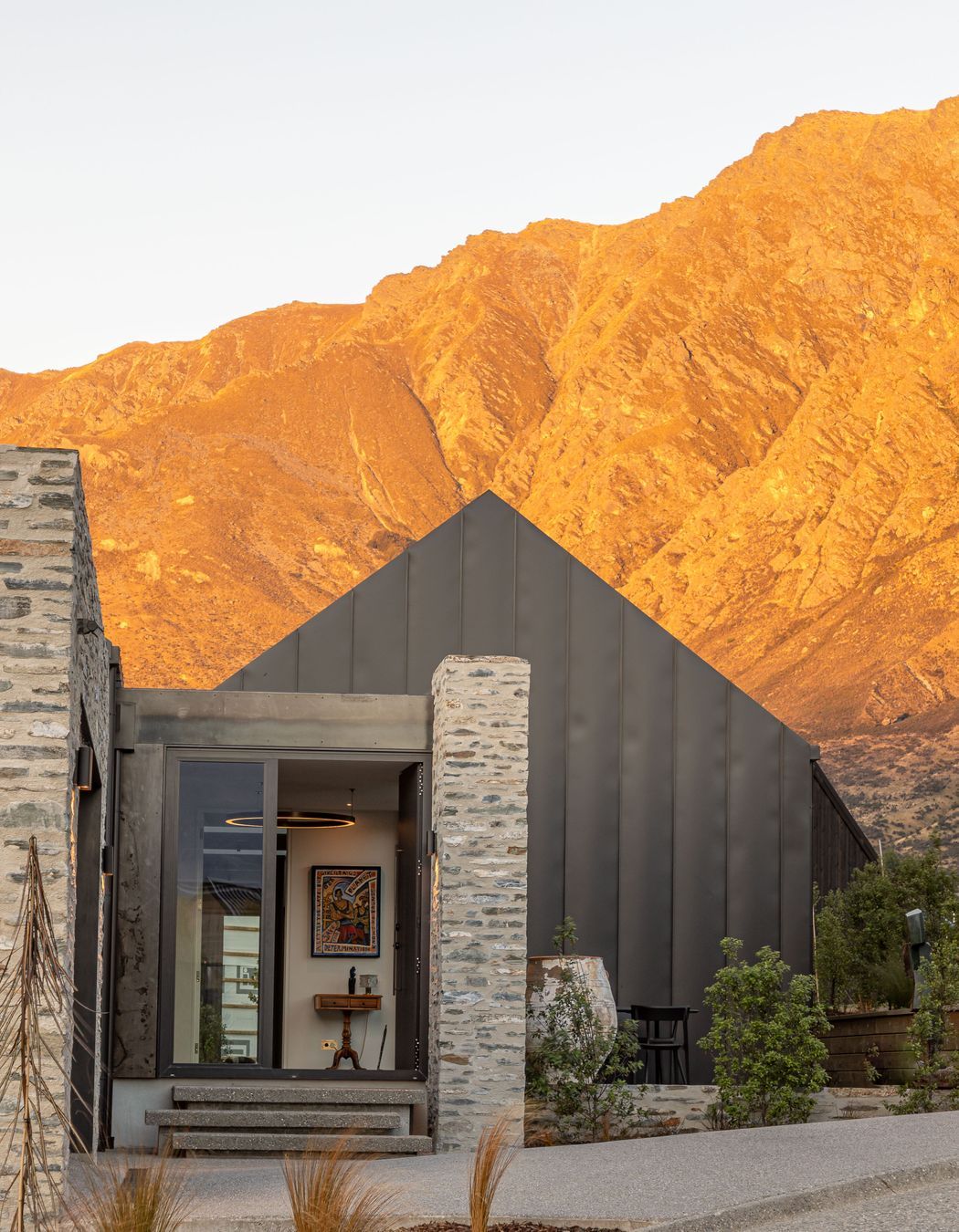 Ben-Hudson-Architects-gallery-house-modern-alpine-home.jpg