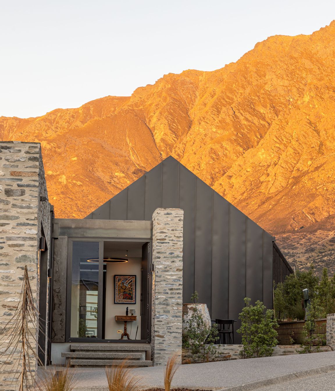 Ben-Hudson-Architects-gallery-house-modern-alpine-home.jpg