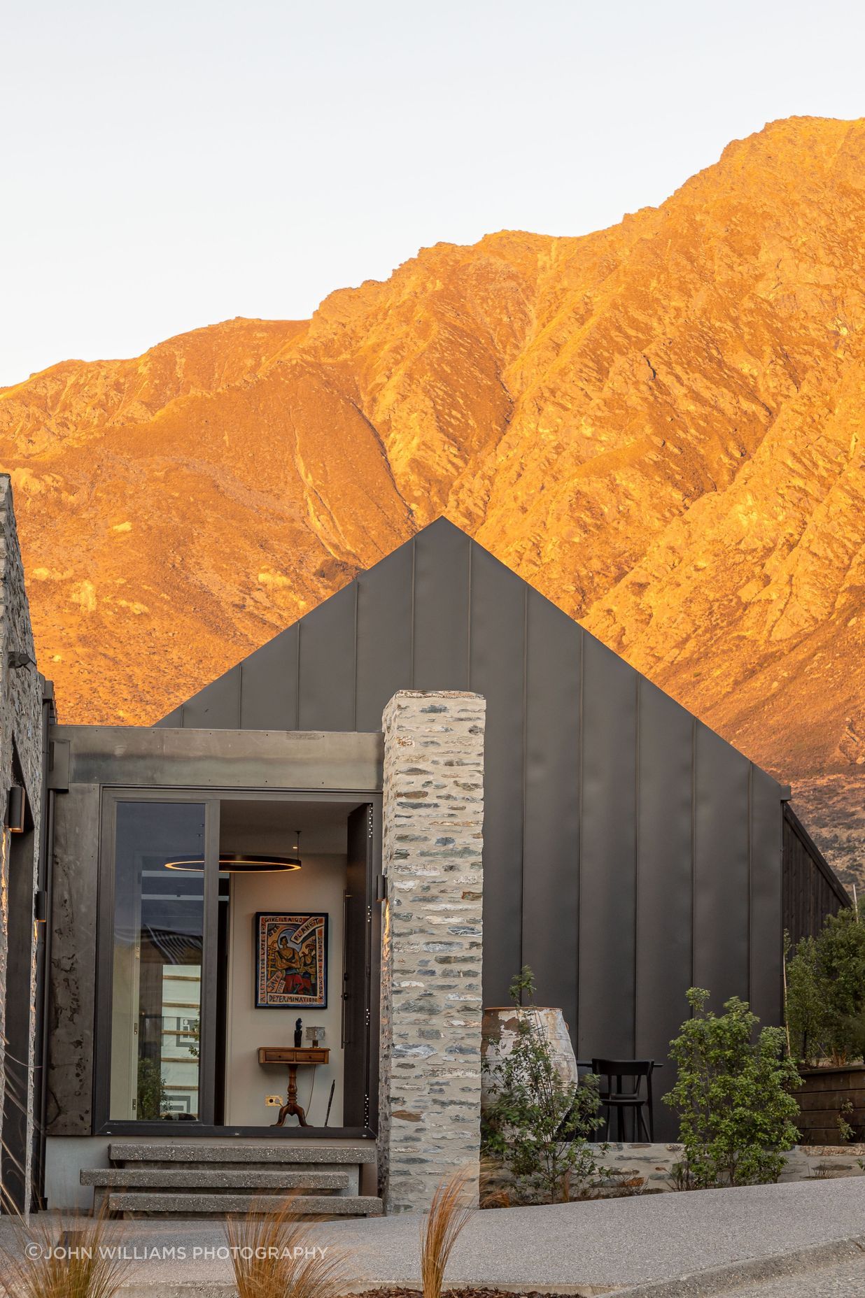 Ben-Hudson-Architects-gallery-house-modern-alpine-home.jpg
