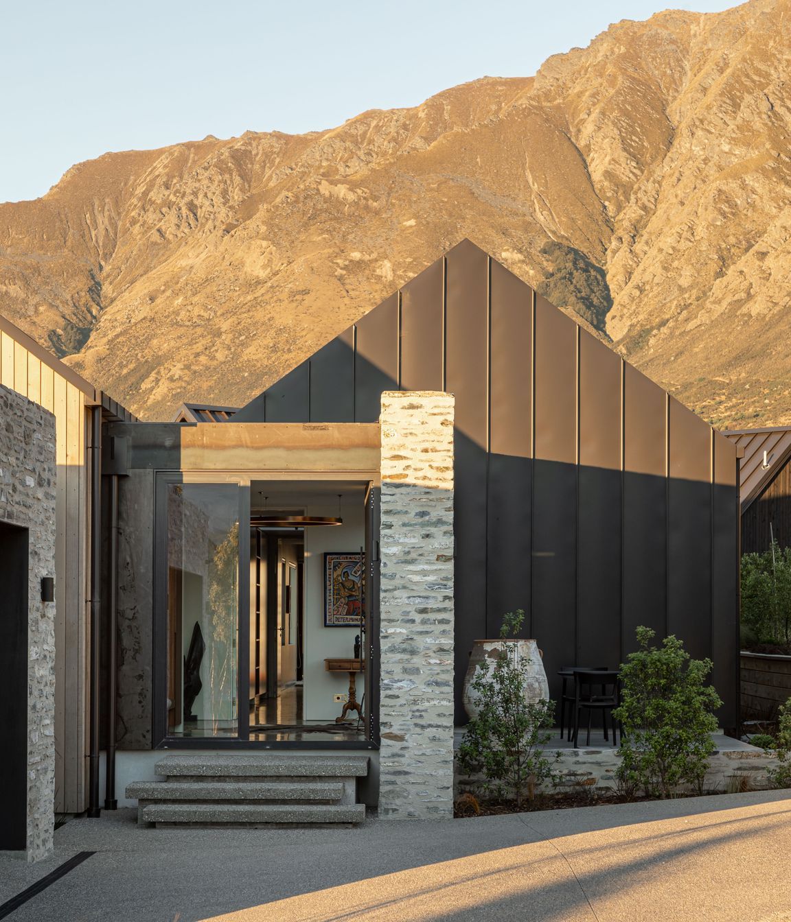 Ben-Hudson-Architects-gallery-house-stone-entry.jpg