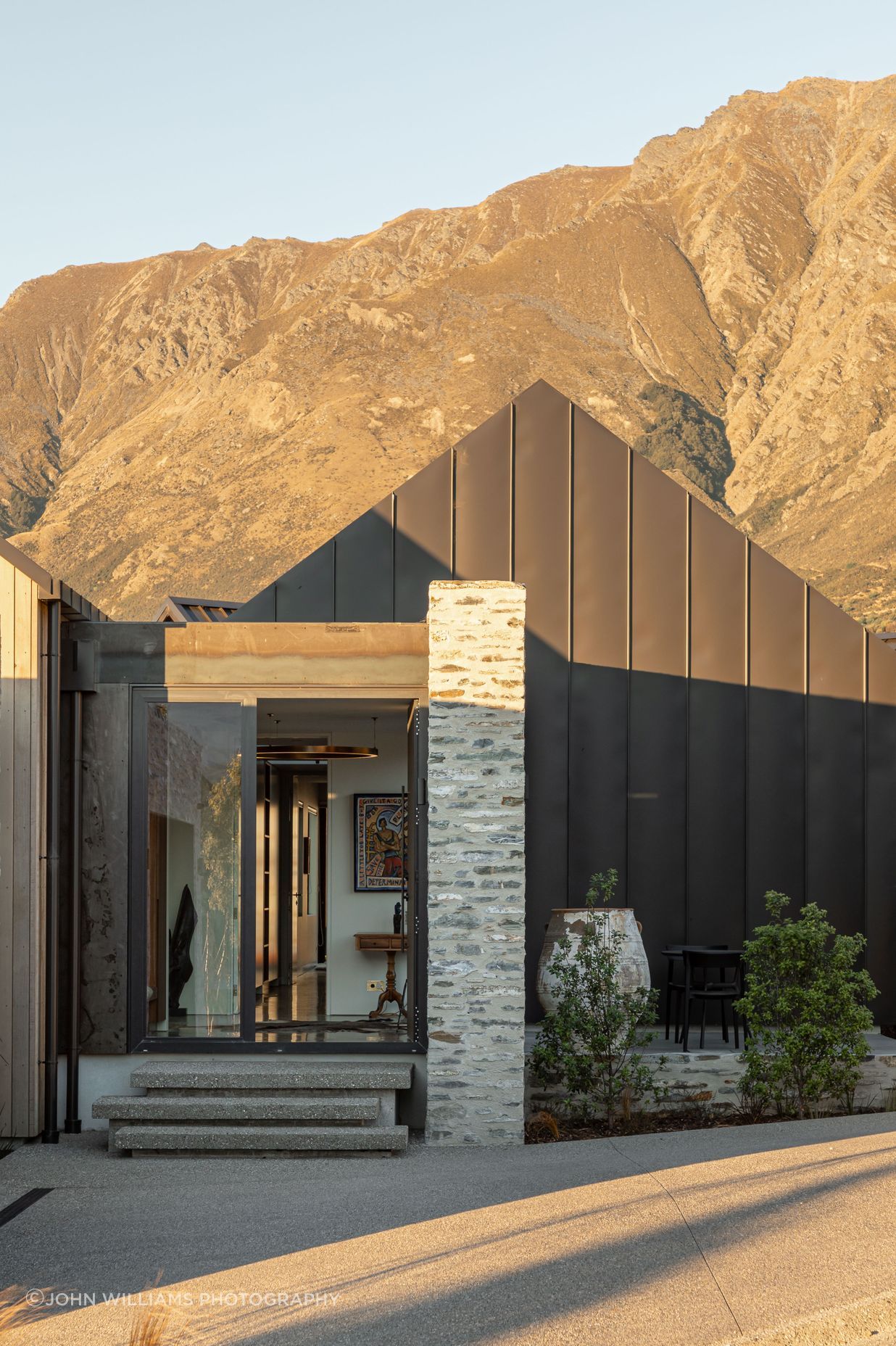 Ben-Hudson-Architects-gallery-house-stone-entry.jpg