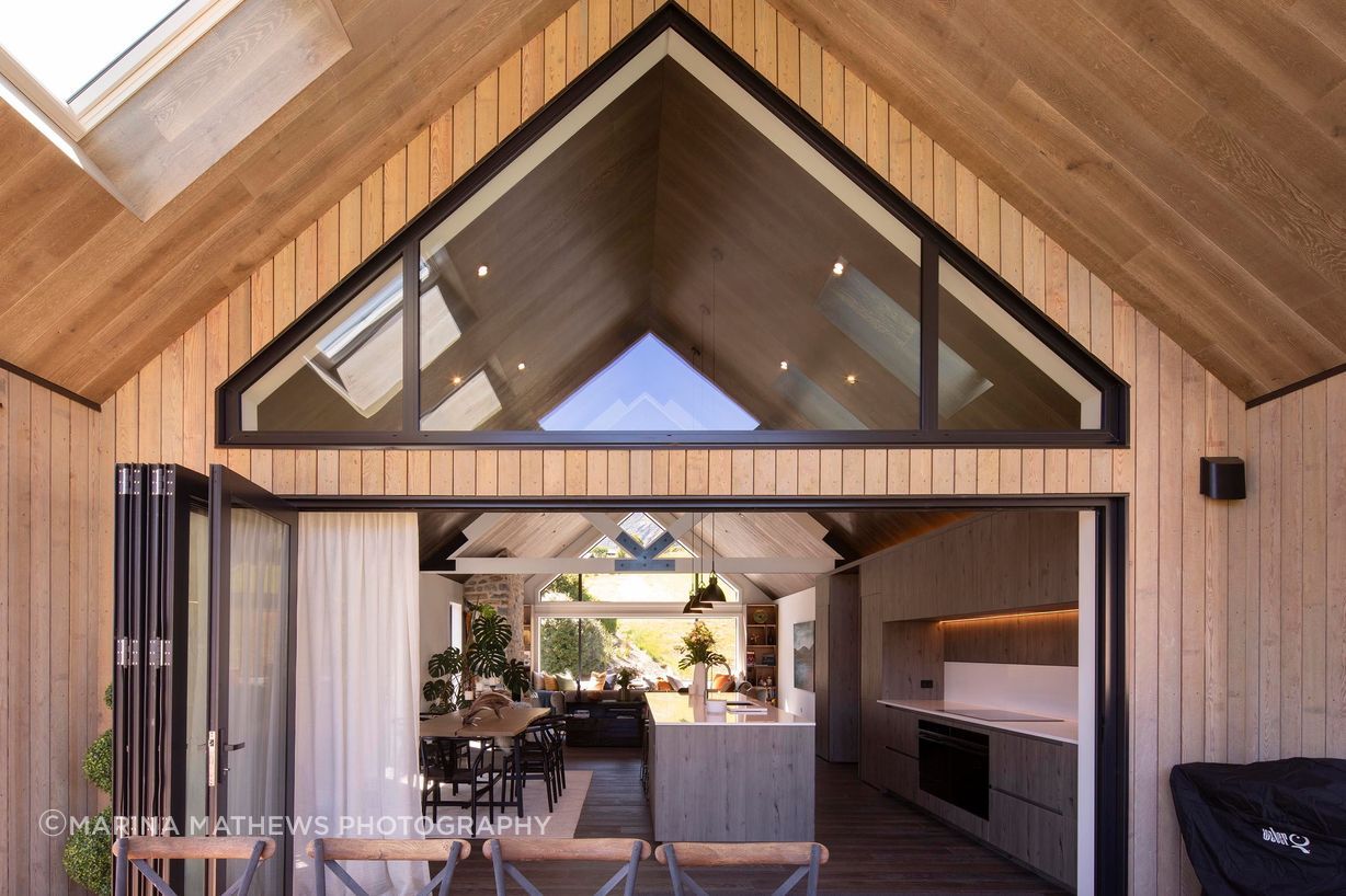 Covered-outdoor-entertaing-area-wood-detailing.jpg