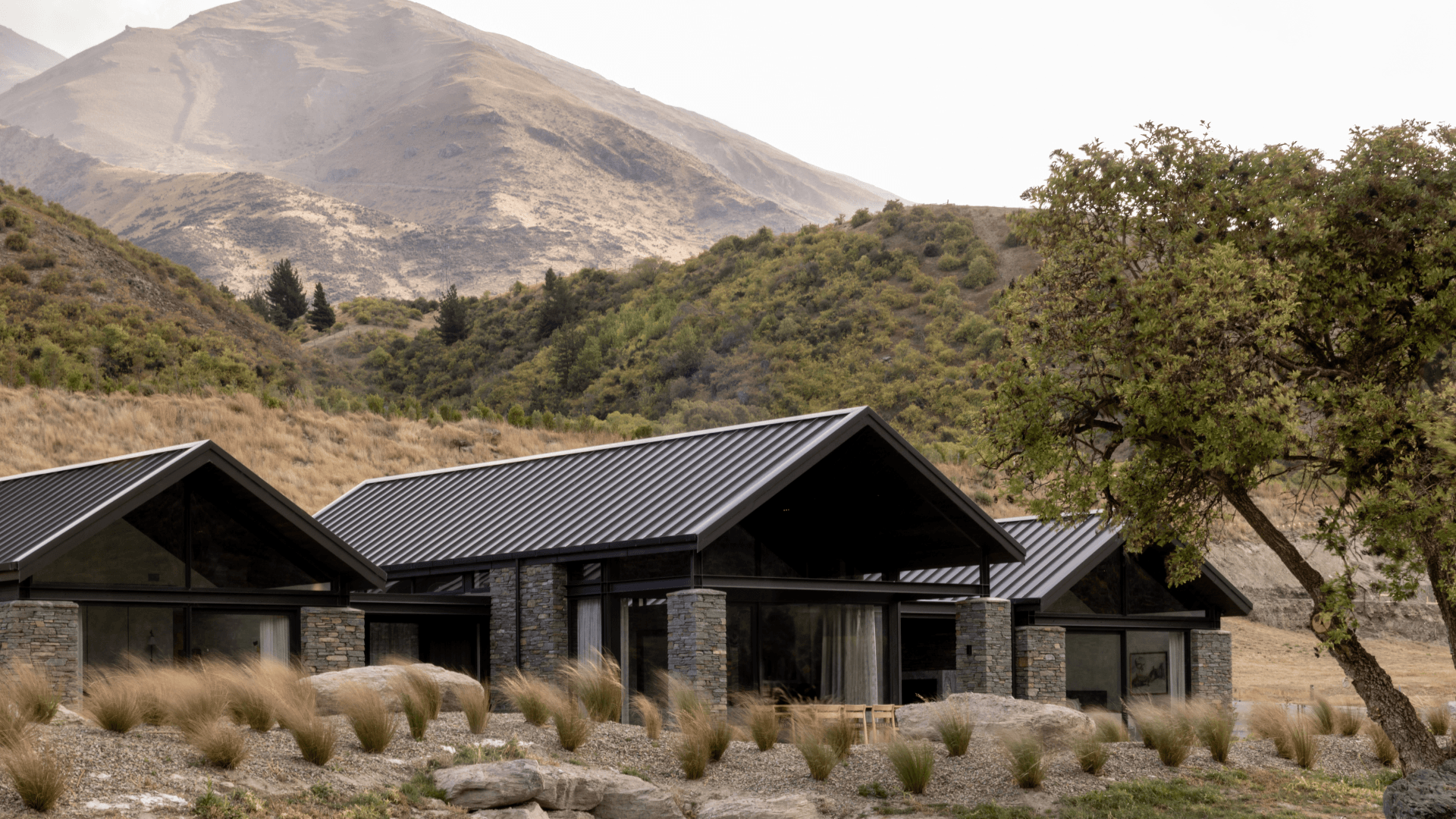 Crown Range View banner