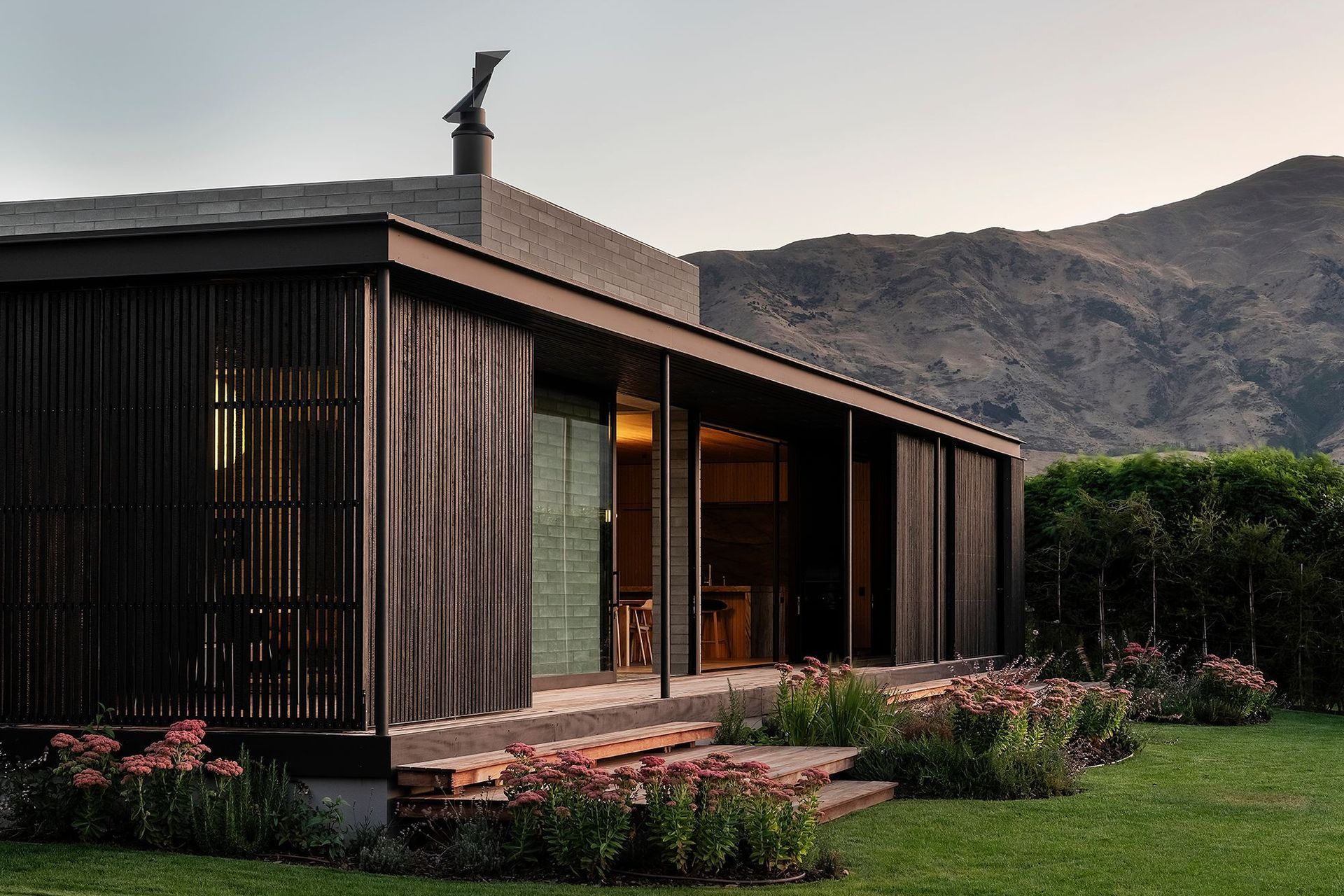 DONE-Level-Construction-Wins-Regional-Supreme-House-of-the-Year-Award-home-builder-building-company-v3.jpg