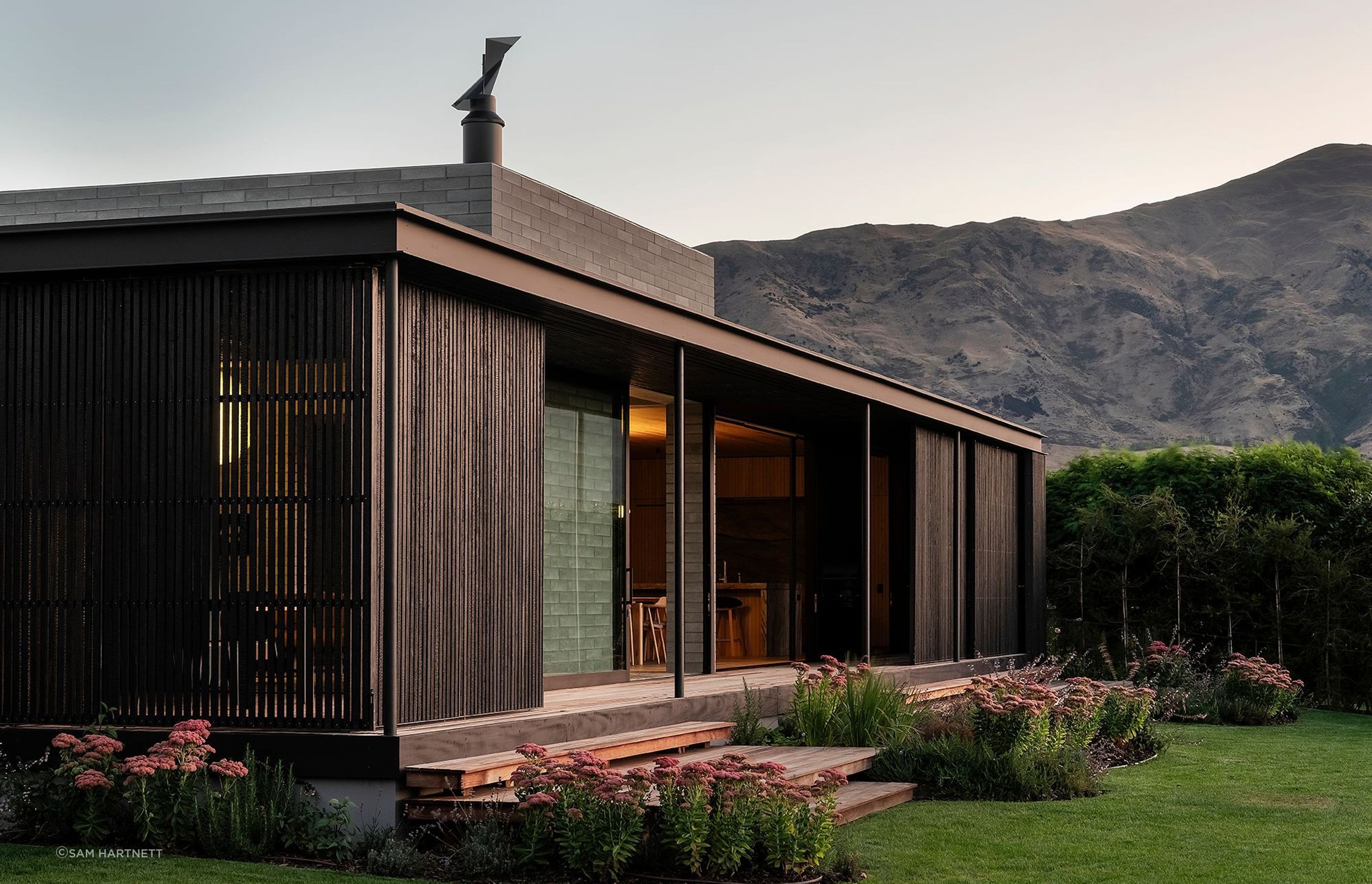 DONE-Level-Construction-Wins-Regional-Supreme-House-of-the-Year-Award-home-builder-building-company-v3.jpg