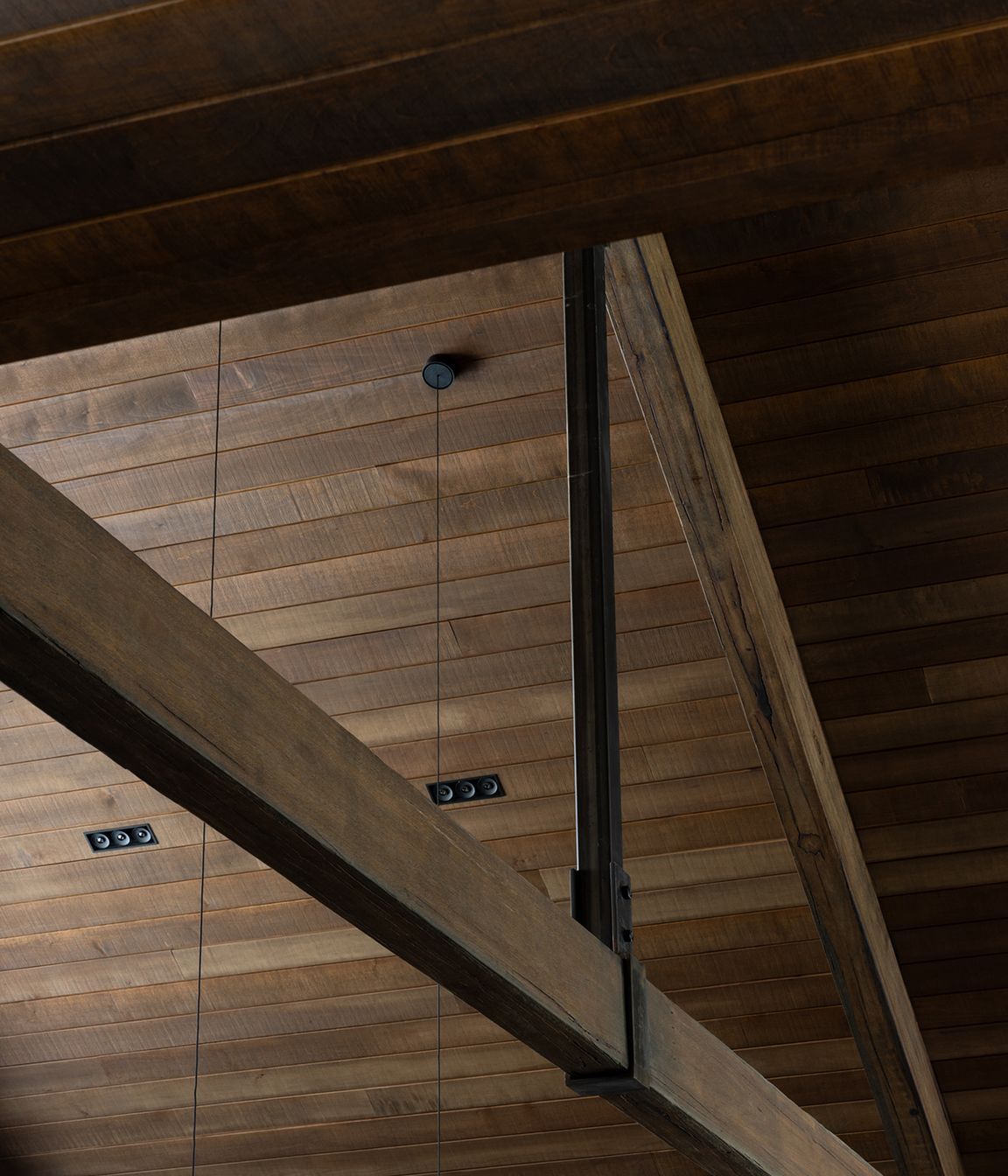 Gibbston-ValleyCaseyCondon-Scott-Architectstruss-detail.jpg