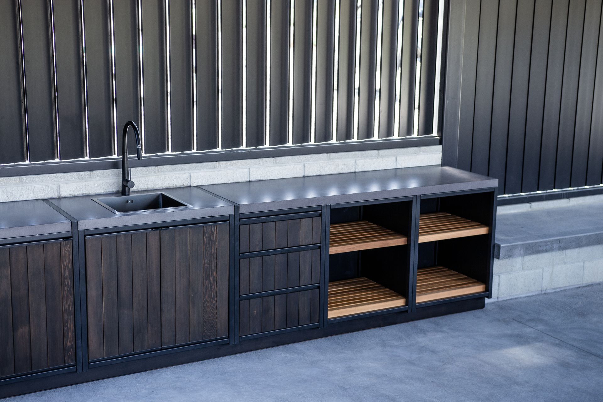 Lake Dunstan Outdoor Kitchen