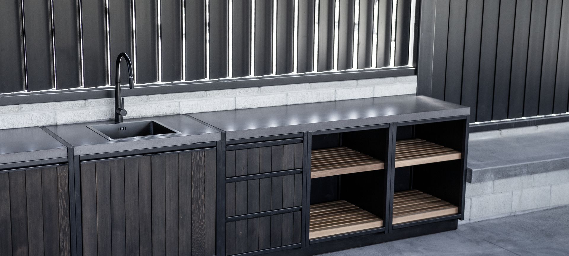 Lake Dunstan Outdoor Kitchen banner