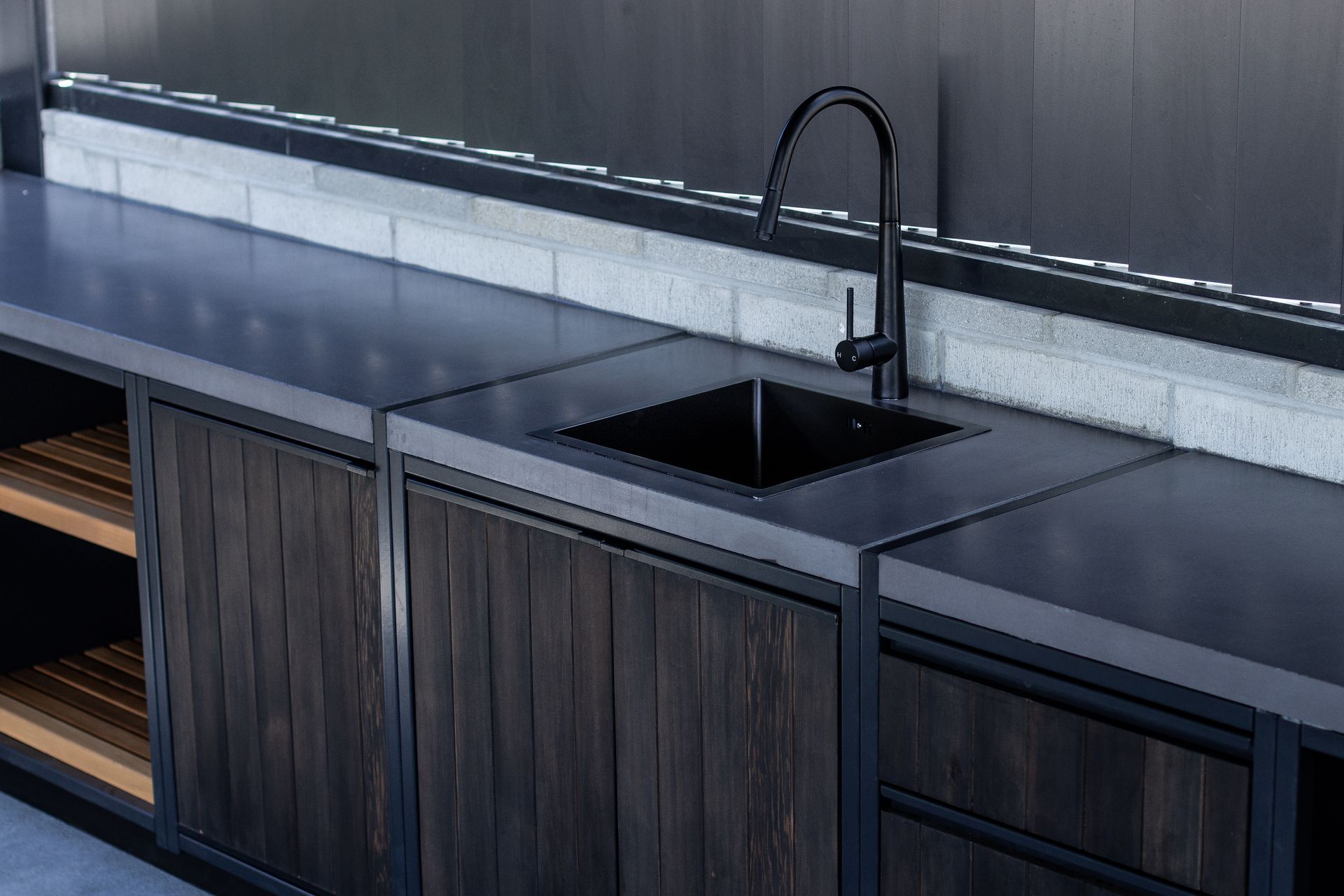 Lake Dunstan Outdoor Kitchen