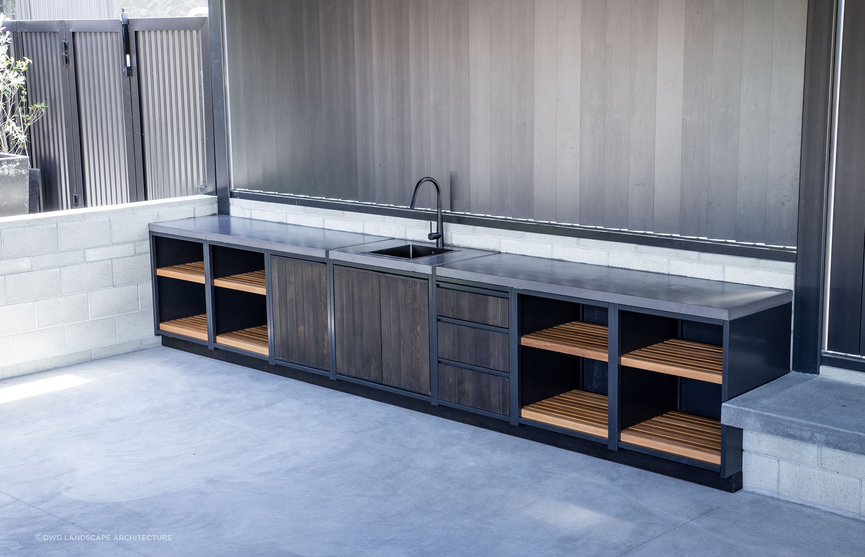 Lake Dunstan Outdoor Kitchen