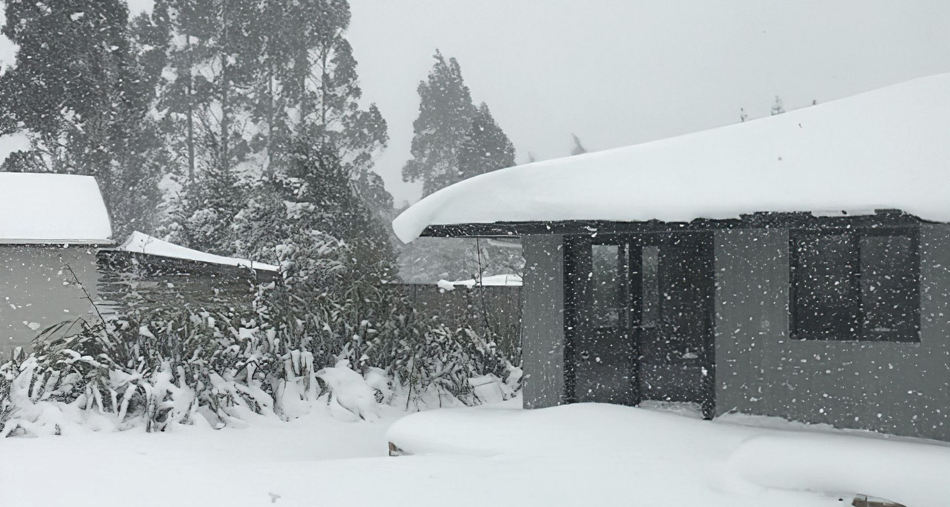 Cosy Ski Lodge for Family With SOLITEX MENTO® 3000 Connect & INTELLO® Airtightness System banner