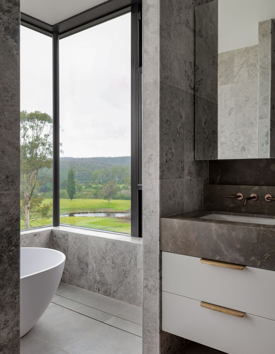 Kiah-Interior-web-6-BN-Website-Project-Gallery-Portrait-image-specs.jpg
