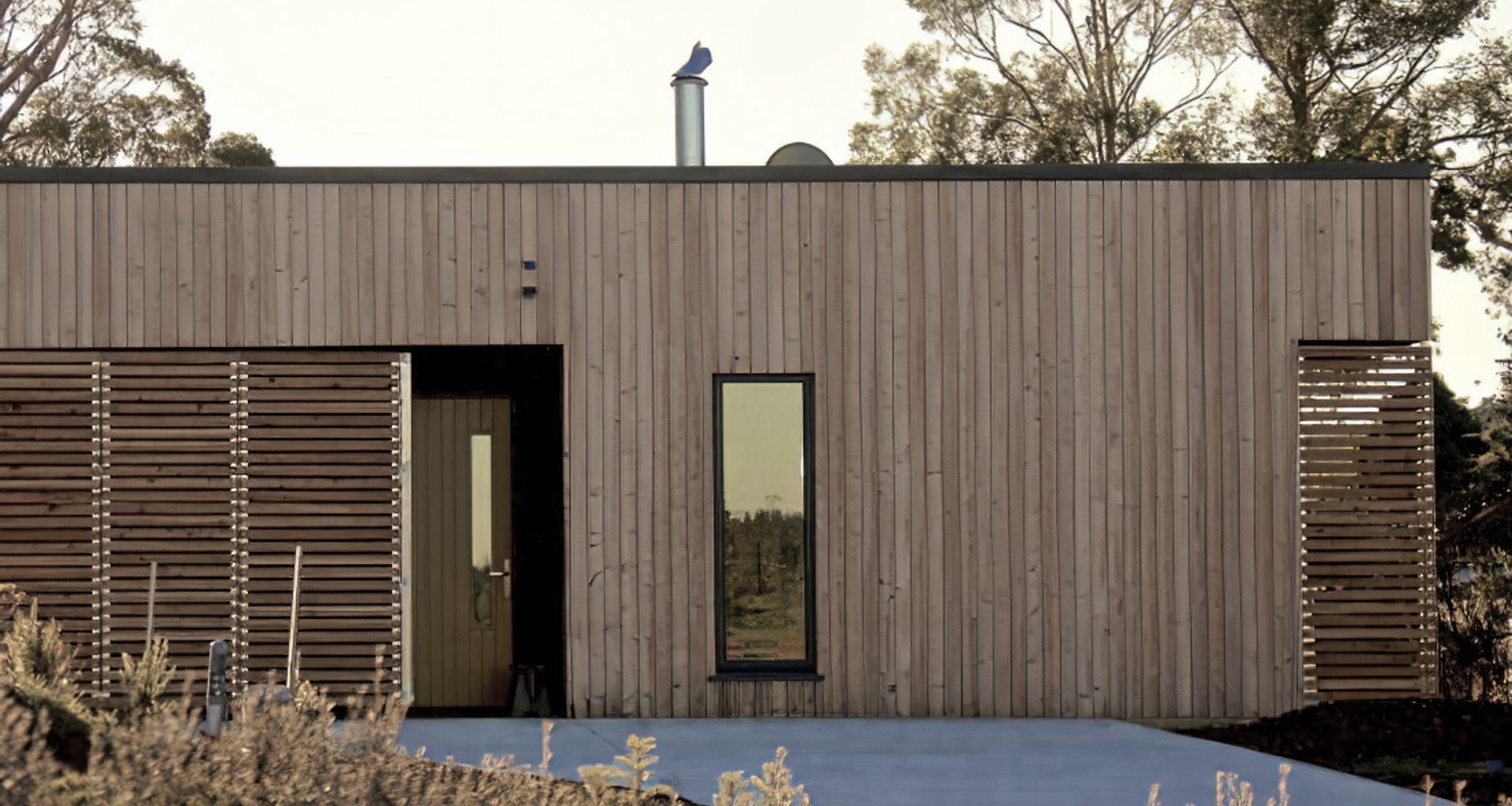 Kowhai Cabin Keeps Warm in Winter, Cool in Summer banner