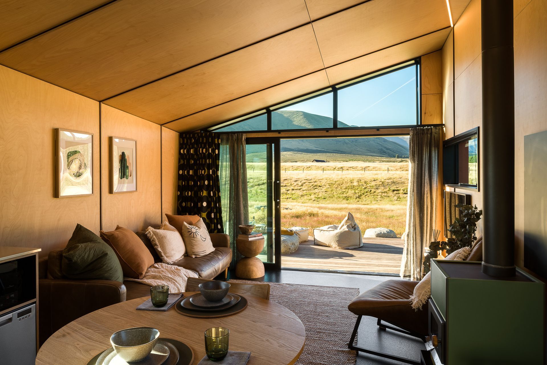 Conceived as a place for relaxation and retreat the intention was to provide for only the essentials: a place to cook, sleep, reflect and bathe.