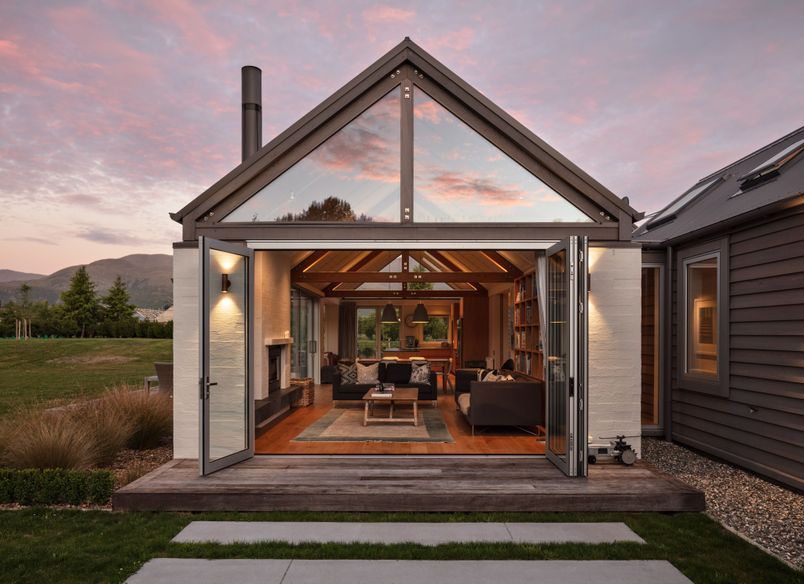 Slopehill Road House