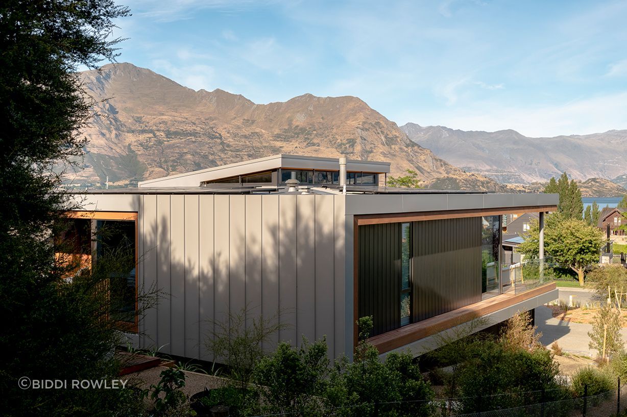 Penrith-PeaksCondon-Scott-Architects-WanakaNorth-facade-and-cladding.jpg