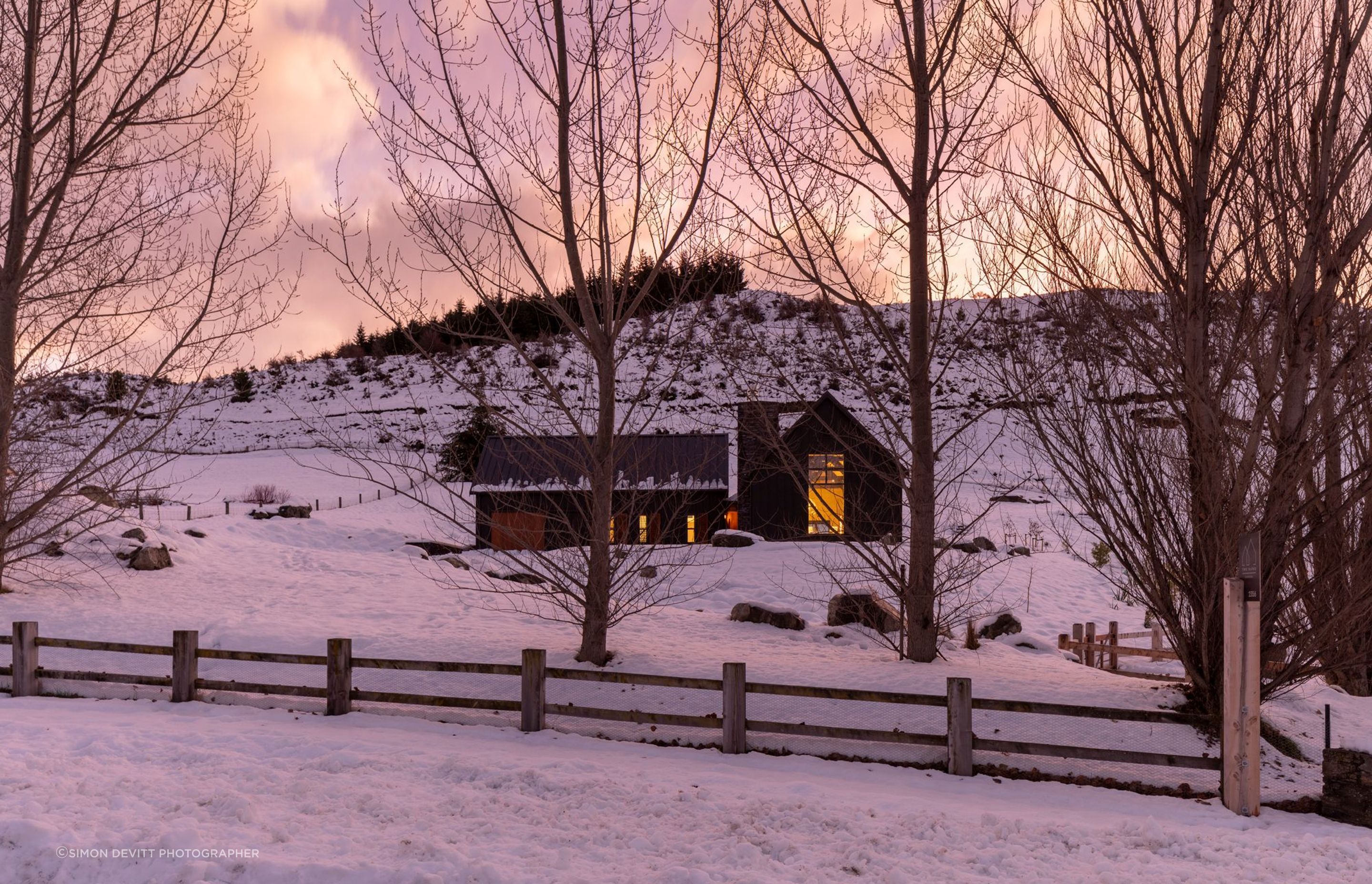 Interior designer Vee Kessner of Space Studio says that this rustic-looking holiday home in Cardrona Valley has hidden high-tech functionality. “While the owners wanted it to be very much a barn feel, they were conscious that it still needed to operate easily.”