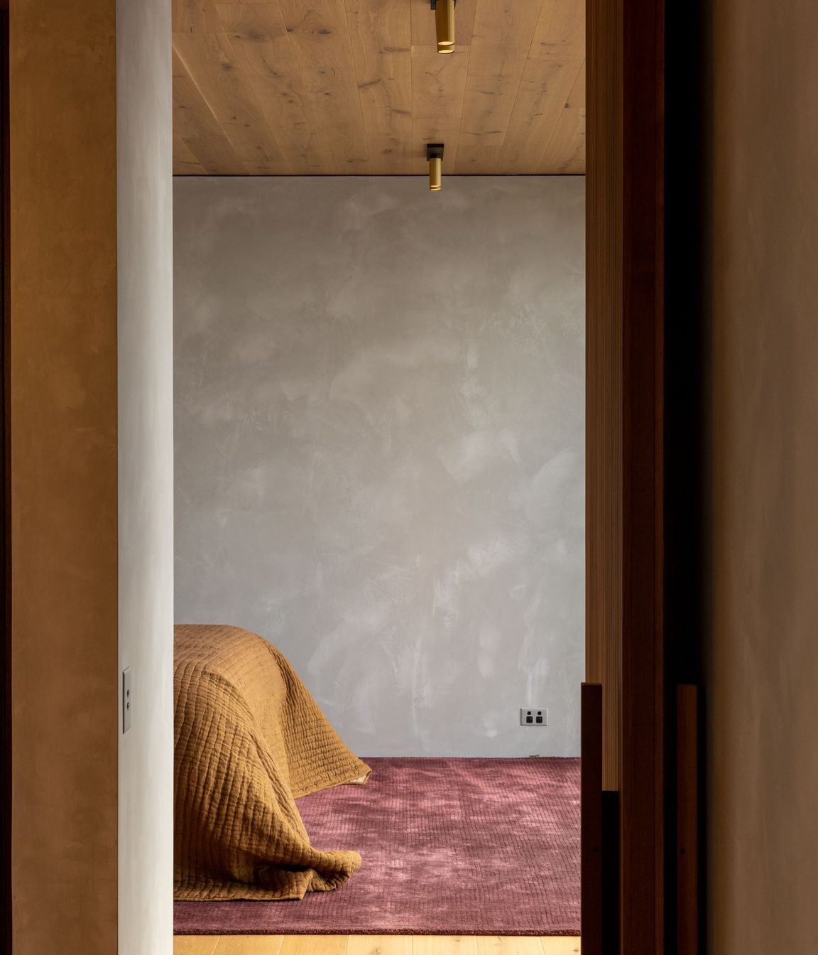 RockSolidBedSimonDevitt8.jpg